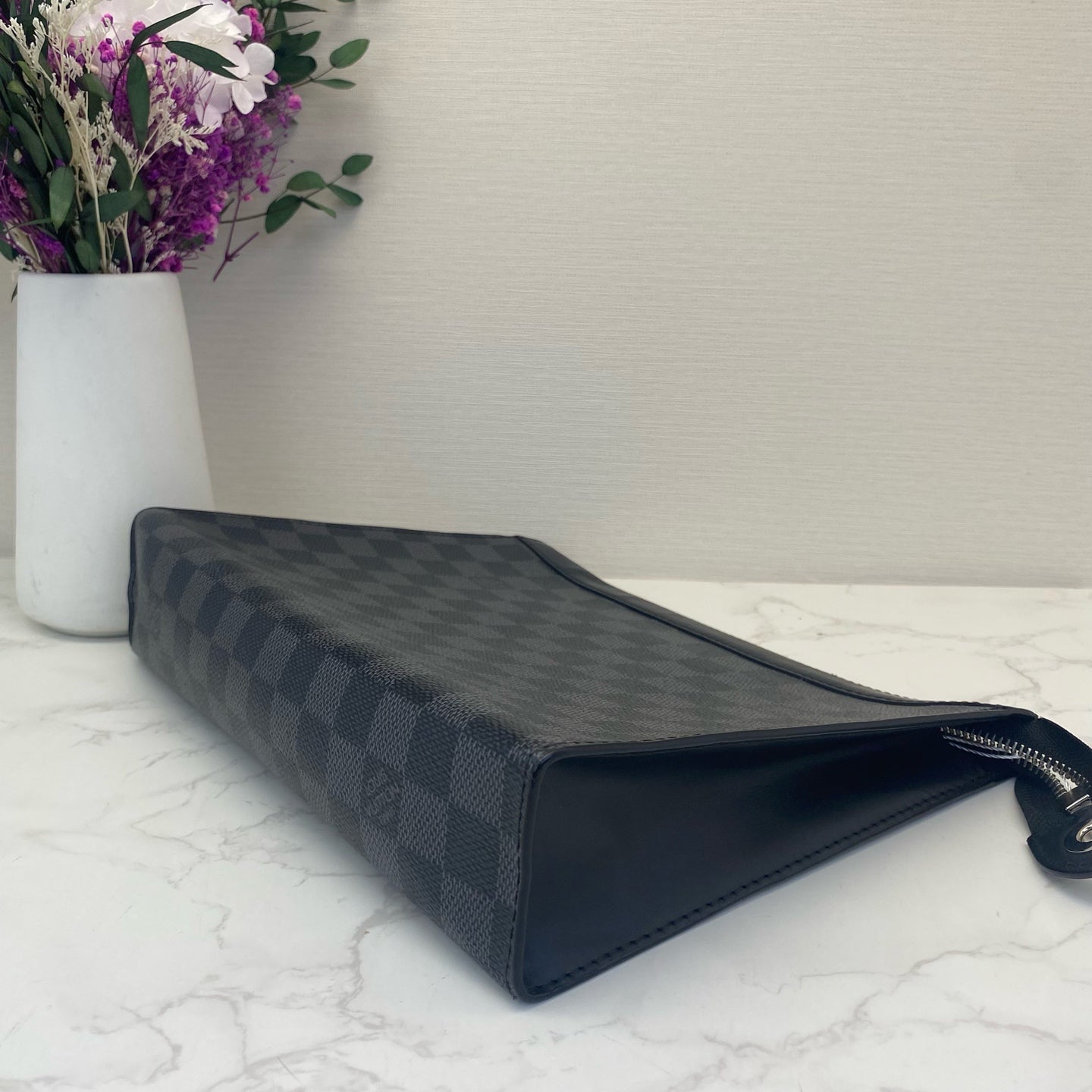Louis Vuitton - Pochette Voyage - Damier Graphite canvas with leather trim - Black - (medium)