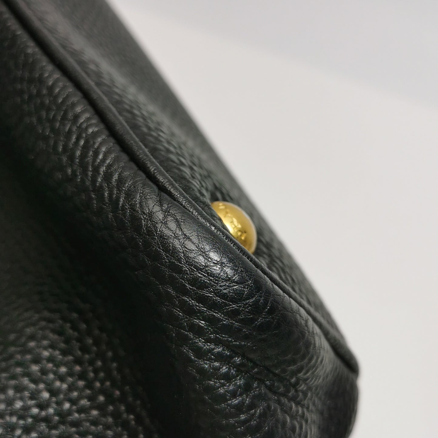 Prada - Double Handle Tote - Pebbled leather - Black - (medium)