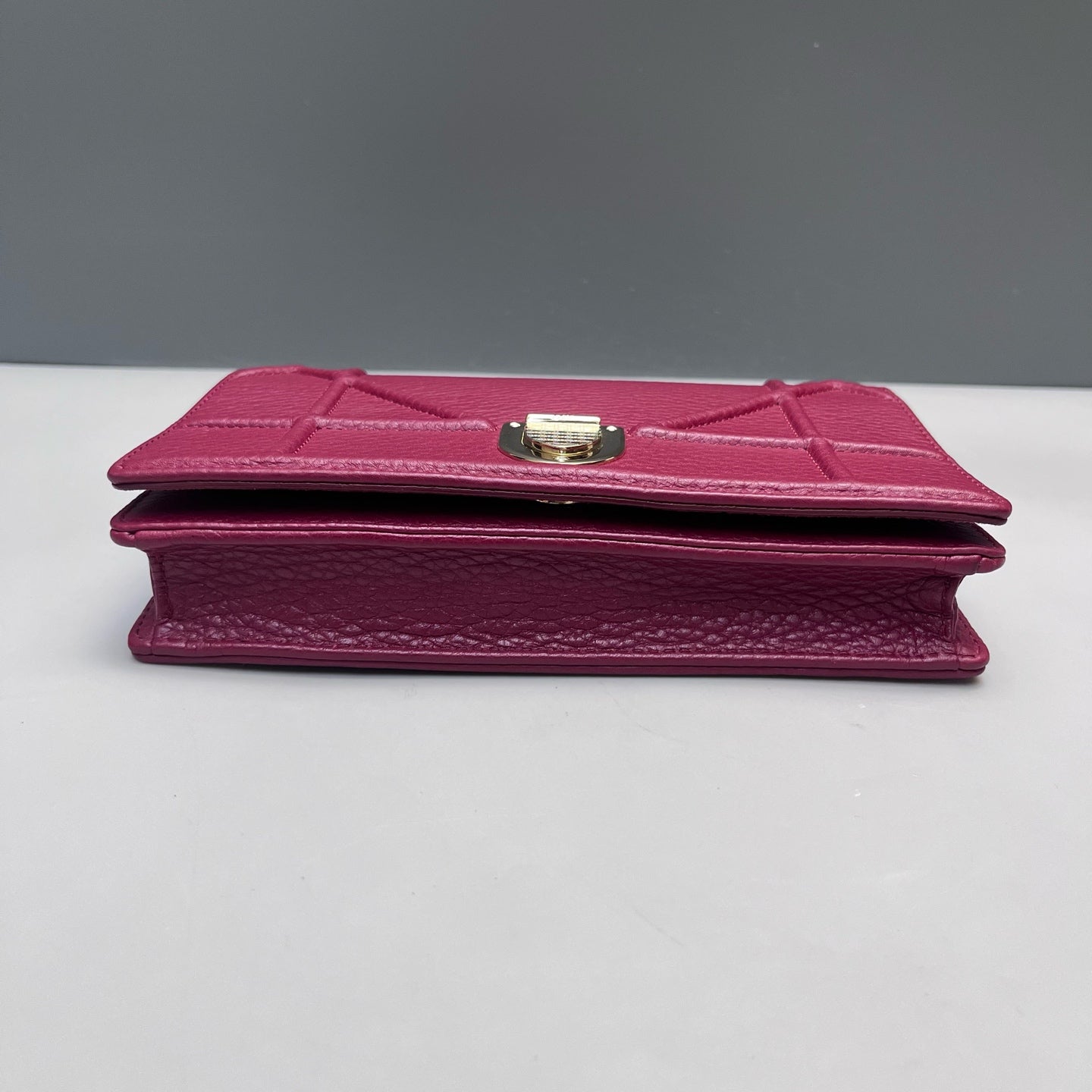 Dior - Shield WOC Chain Crossbody Bag - Grained leather - Red - (mini)