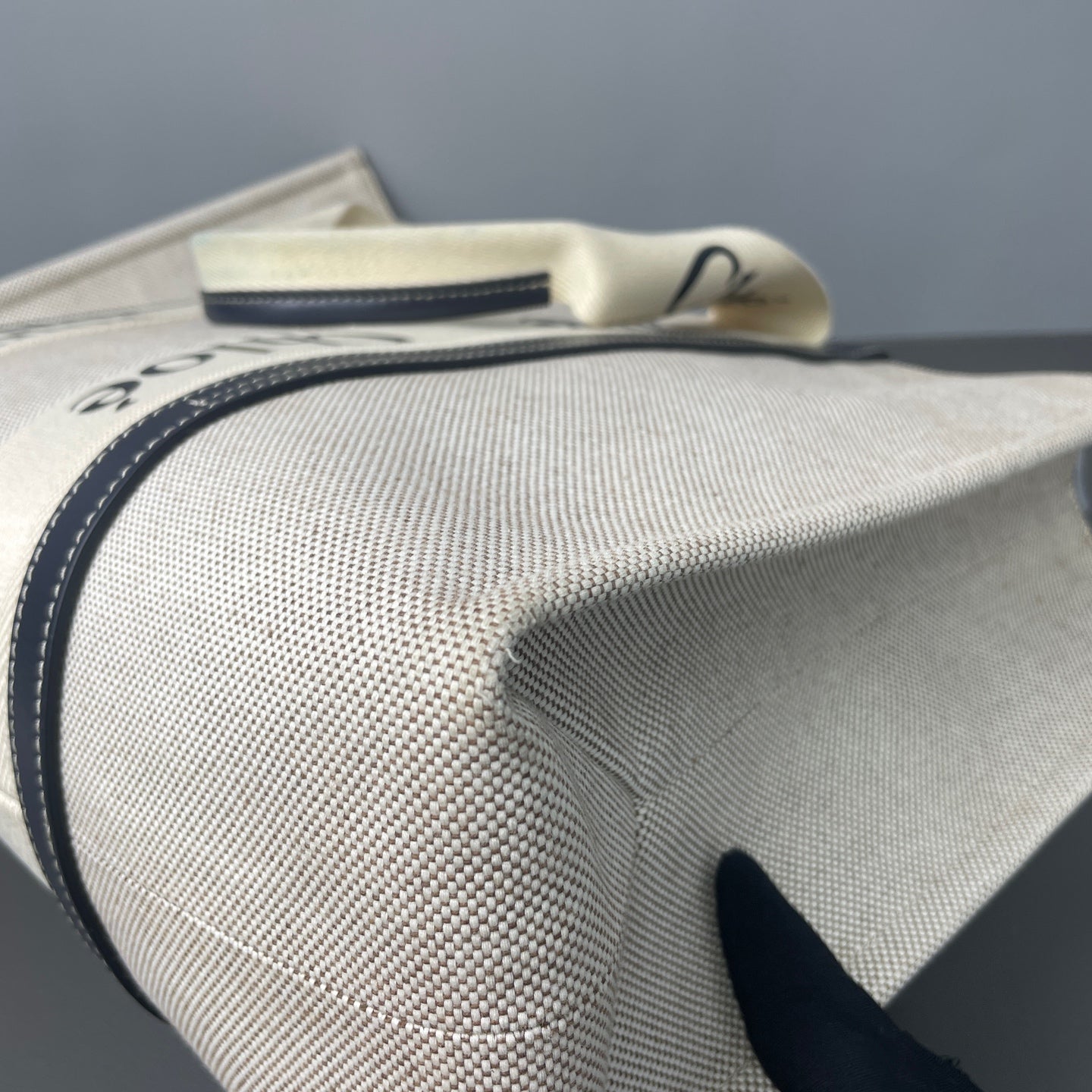 Chloé - Woody Tote Bag - Linen canvas with leather trim - Beige with Black accents - (large)