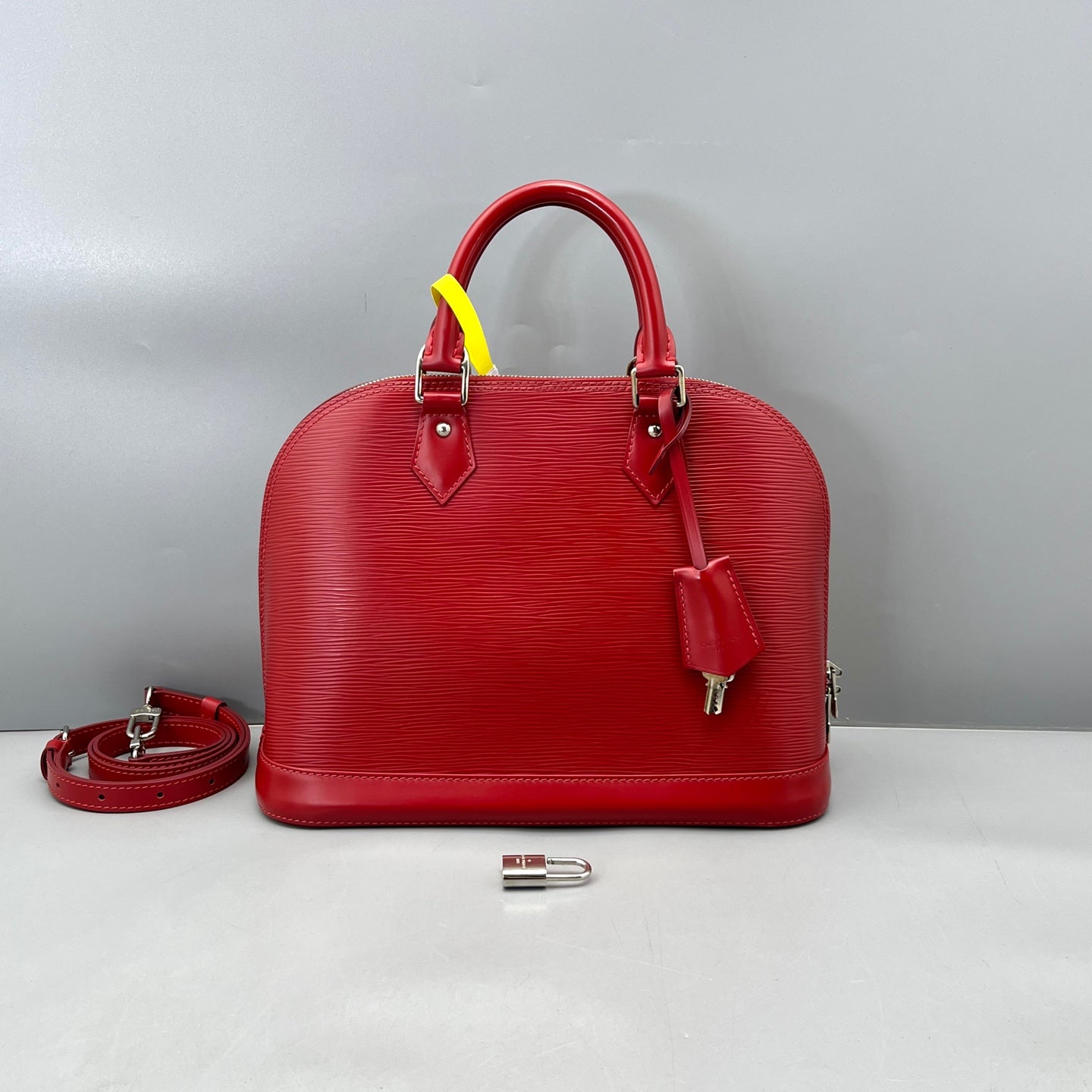 Louis Vuitton - Alma PM - Epi leather - Red - (medium)