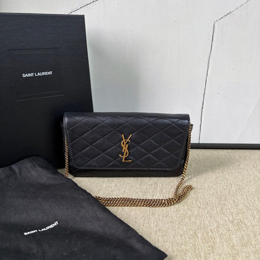Saint Laurent - Gaby Envelope Chain Bag - Cowhide leather - Black with Gold-Tone Hardware - (mini)