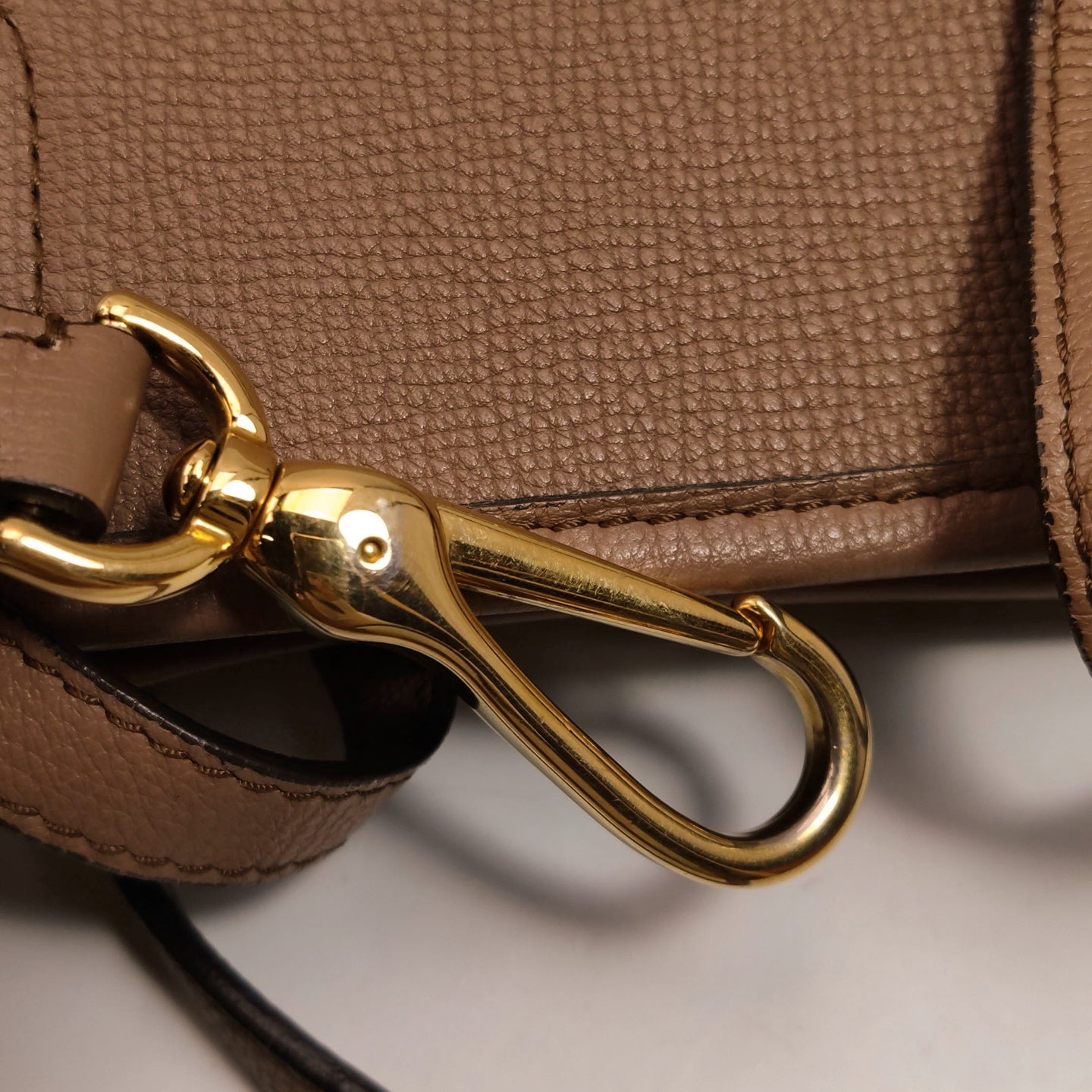 Burberry - Tote with Detachable Pouch - Cowhide leather - Beige - (Large)
