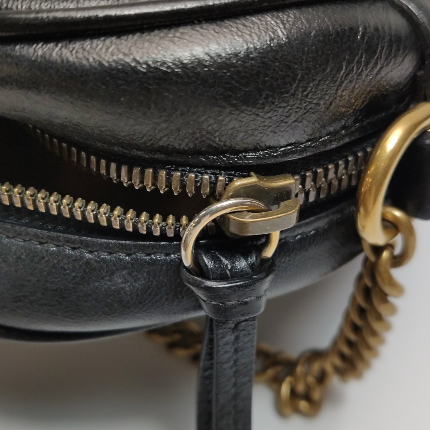 Gucci - GG Marmont Round Mini Bag - Leather - Black - (mini)