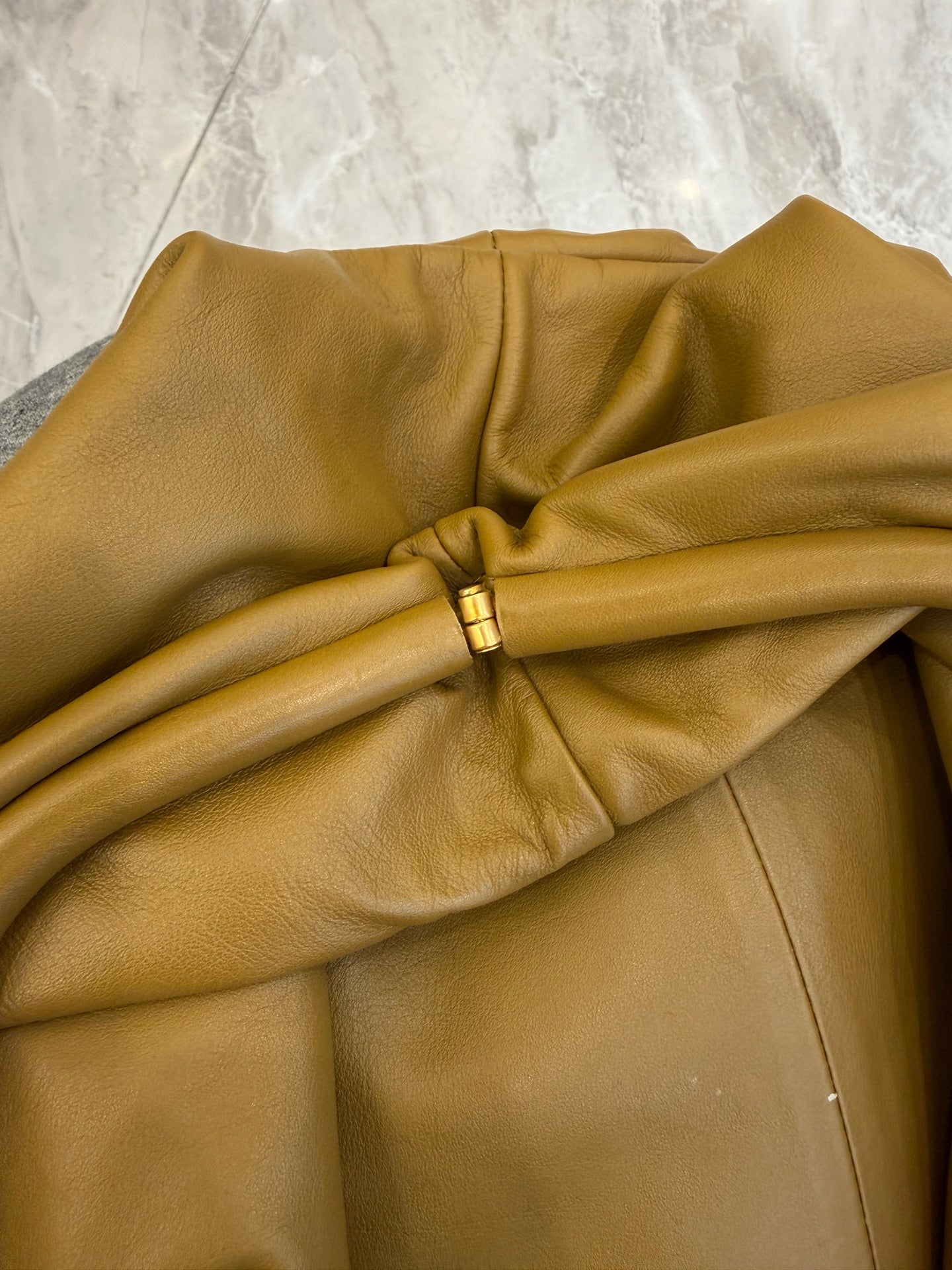 Bottega Veneta - The Pouch - Leather - Camel - (Large)