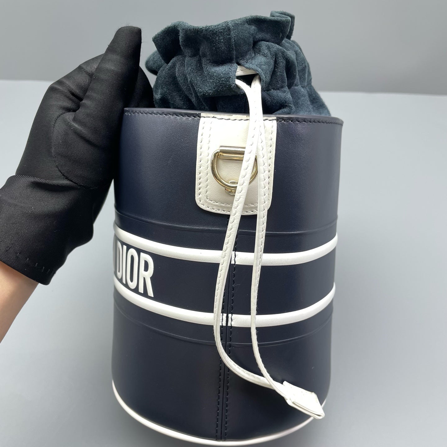 Dior - Vibe Small Bucket Bag - Leather - Blue - (small)