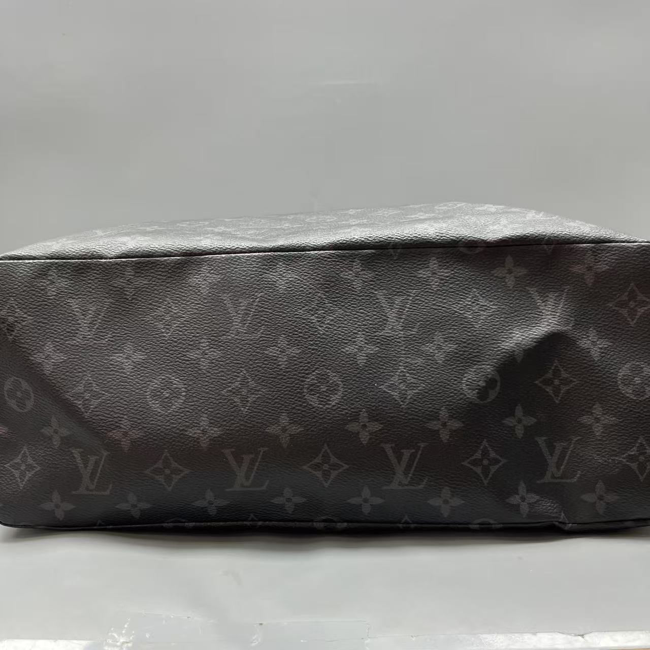 Louis Vuitton - Black Monogram Black Warrior Tote Bag - Coated canvas - Black - (Large)