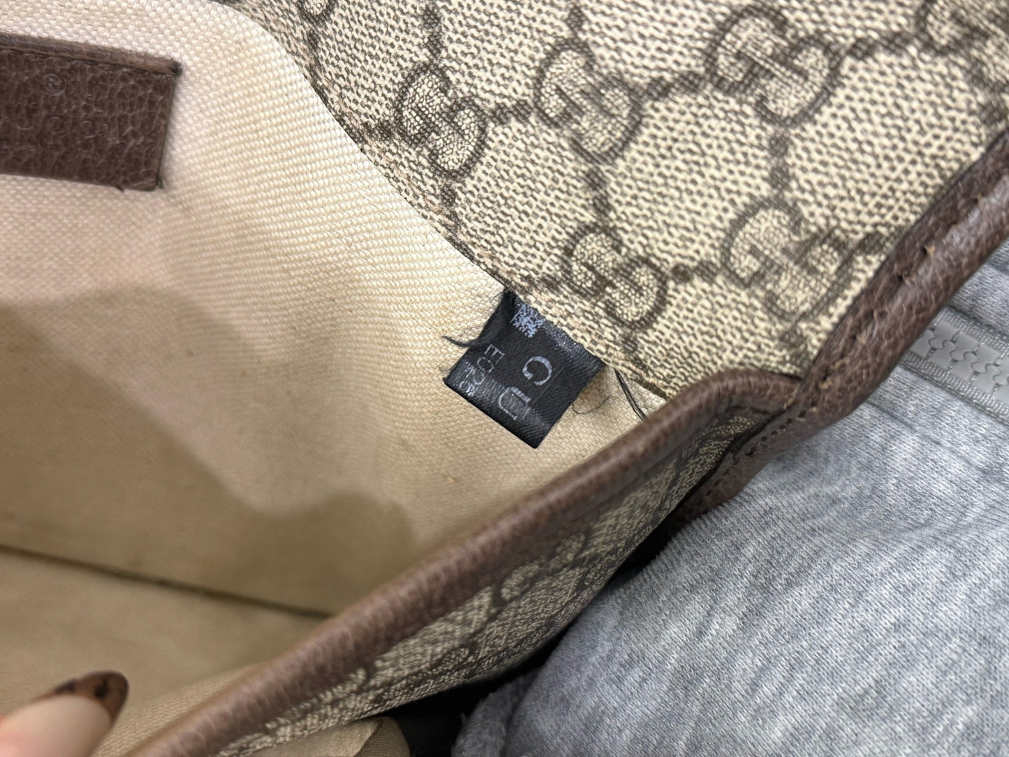 Gucci - GG Supreme Neo Vintage Tiger Head Belt Bag - GG Supreme canvas with leather trim - Beige - (small)