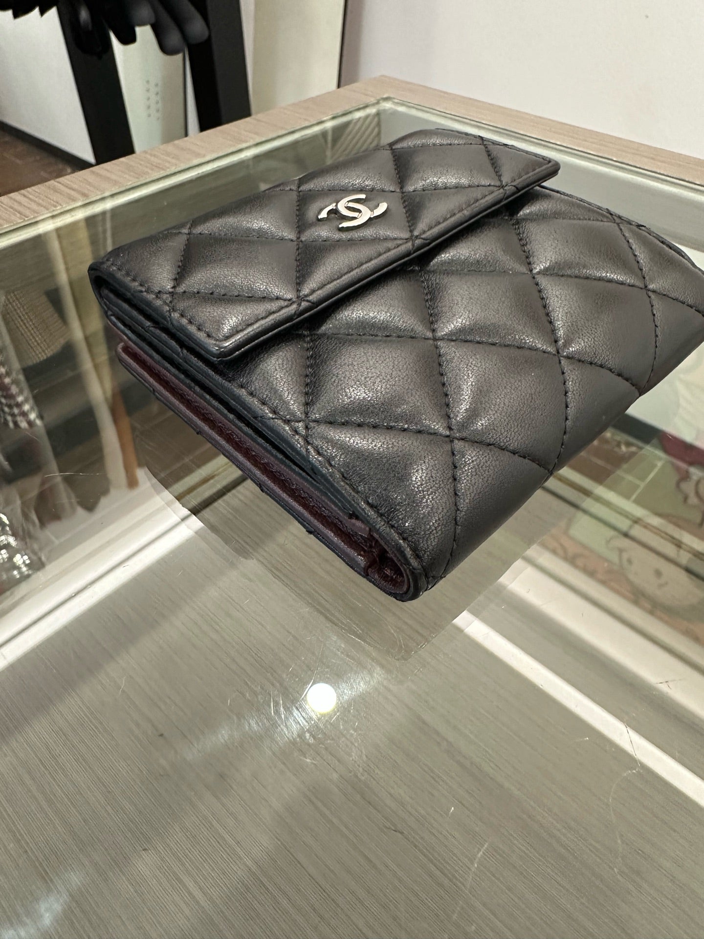 Chanel - Classic Quilted Trifold Wallet - Lambskin leather - Black - (Small)