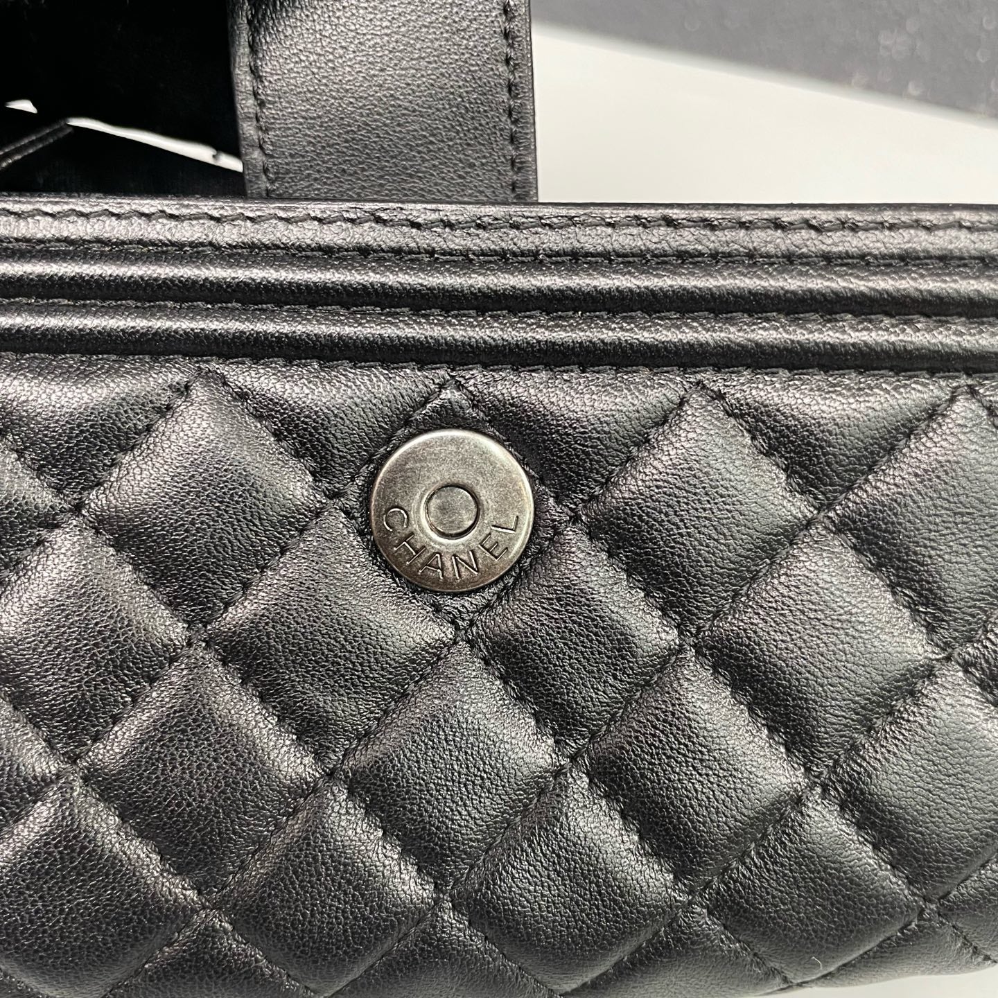 Chanel - Le Boy Three-Layer Wallet - Leather - Black - (mini)