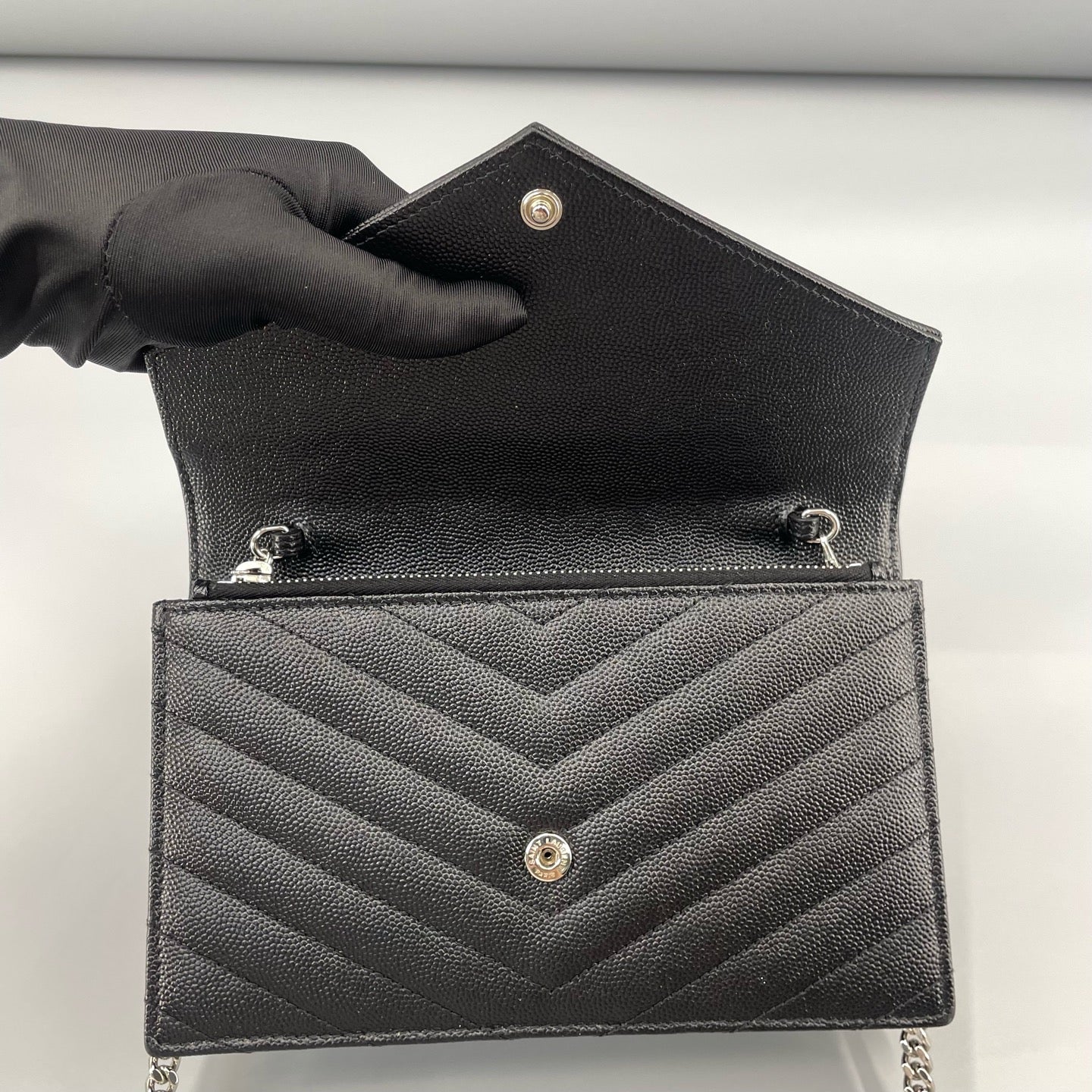 Saint Laurent - Envelope Bag Small - Calfskin leather - Black with Silver-Tone Hardware - (small)