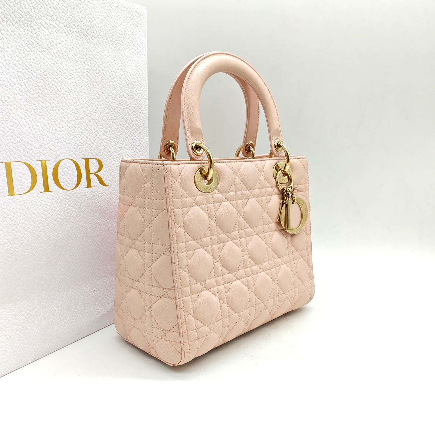 Dior - Lady Dior Bag - Lambskin leather - Pink with Gold-Tone Hardware - (Medium)