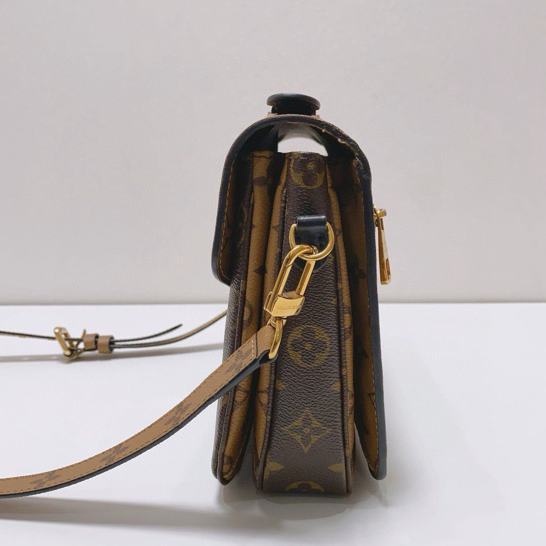 Louis Vuitton - Pochette Metis - Monogram coated canvas with leather trim - Brown - (Medium)