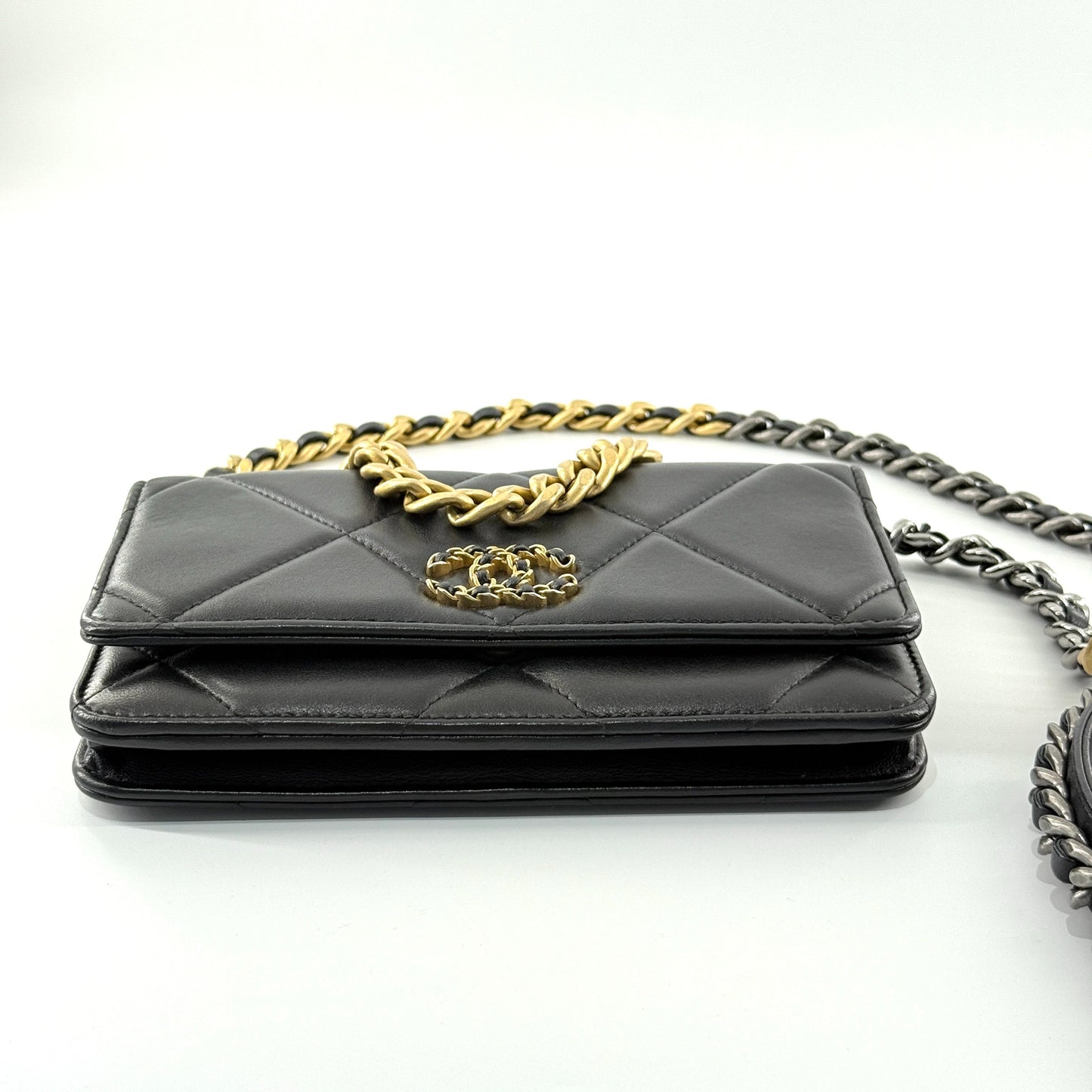 Chanel - 19 Bag WOC - Lambskin leather - Black - (mini)