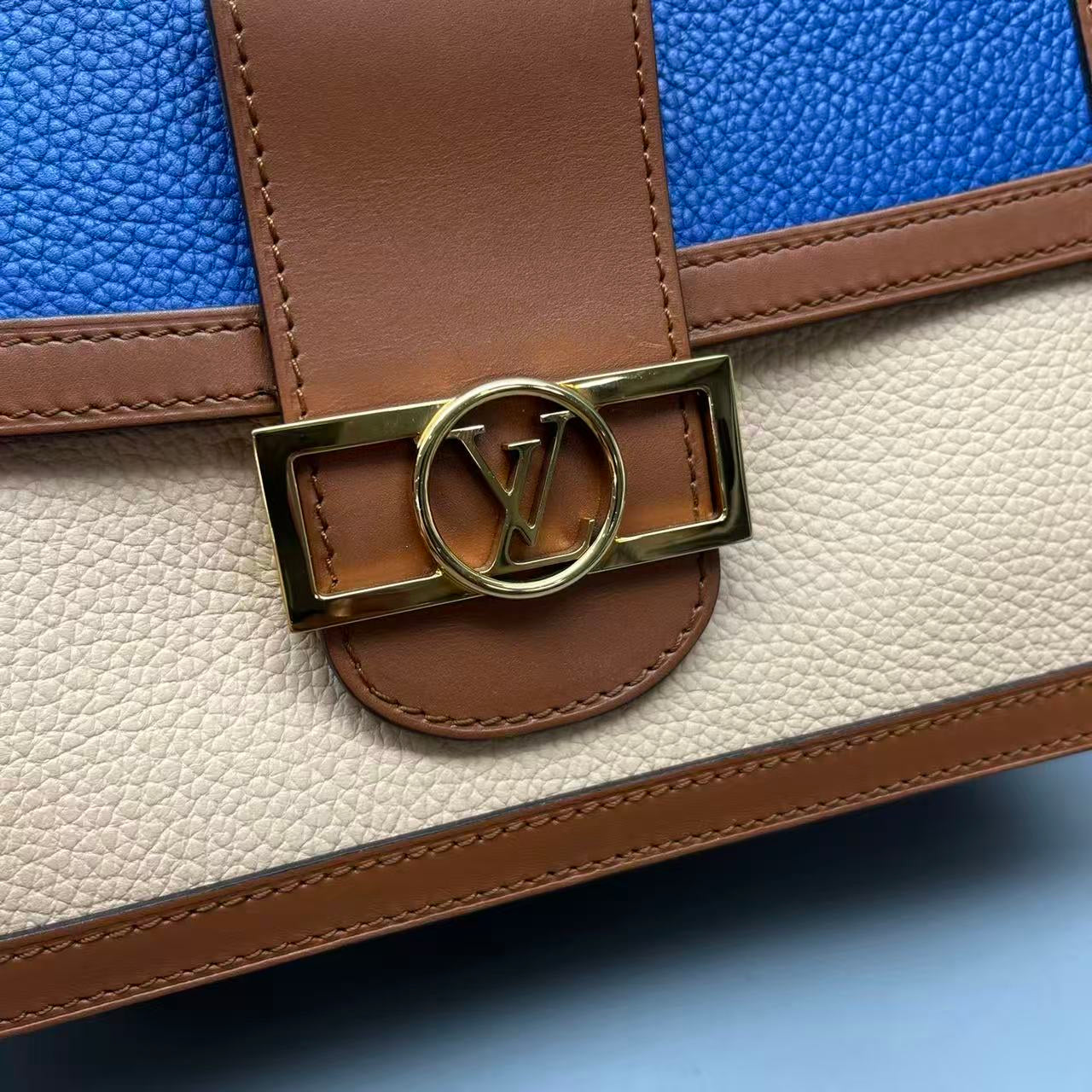Louis Vuitton - Dauphine Messenger Bag - Grained leather - Multicolour - (medium)