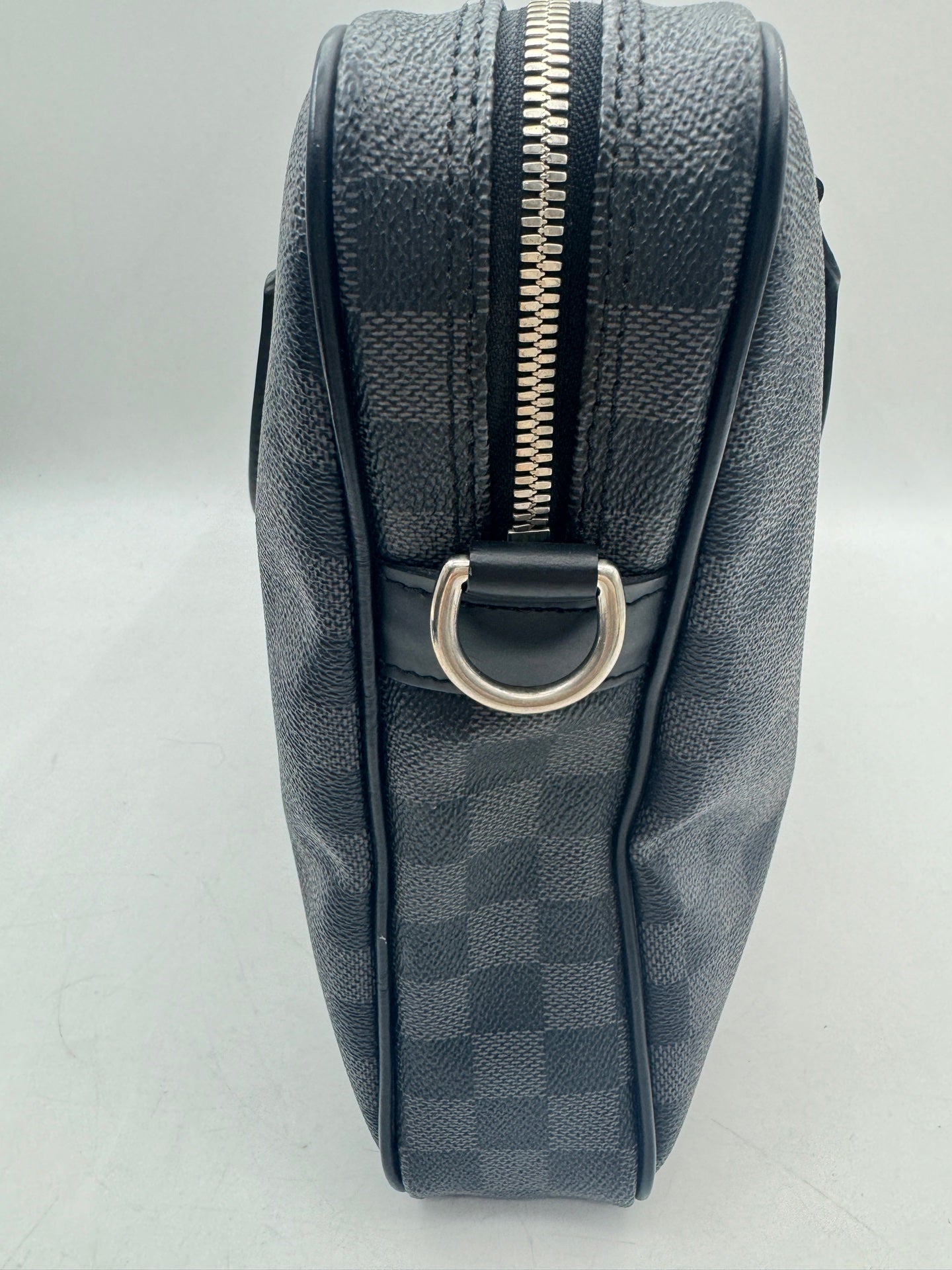 Louis Vuitton - Porte-Documents Voyage - Coated canvas with leather trim - Black - (large)