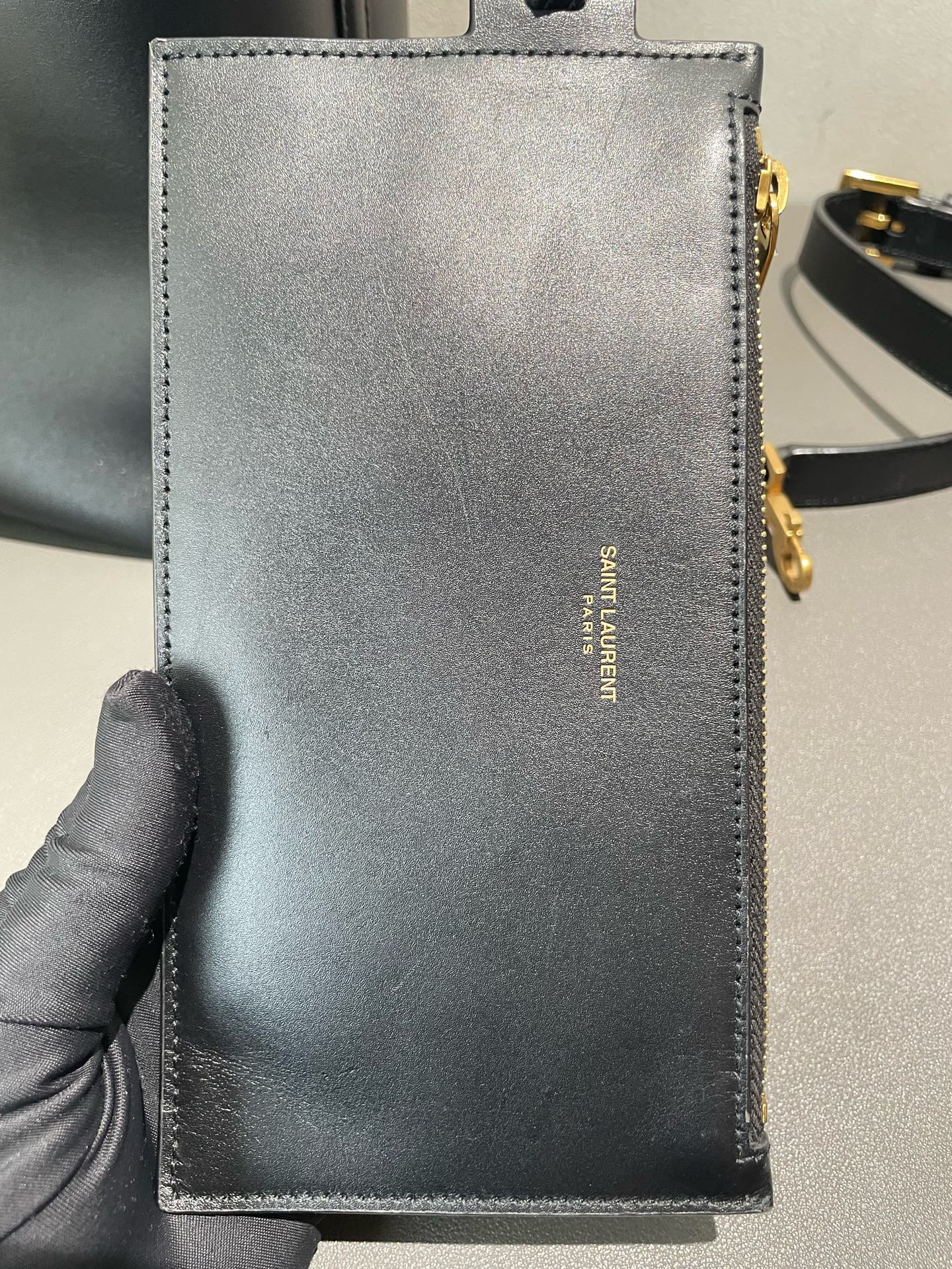 Saint Laurent - LE37 Bucket Bag - Leather - Black - (Large)