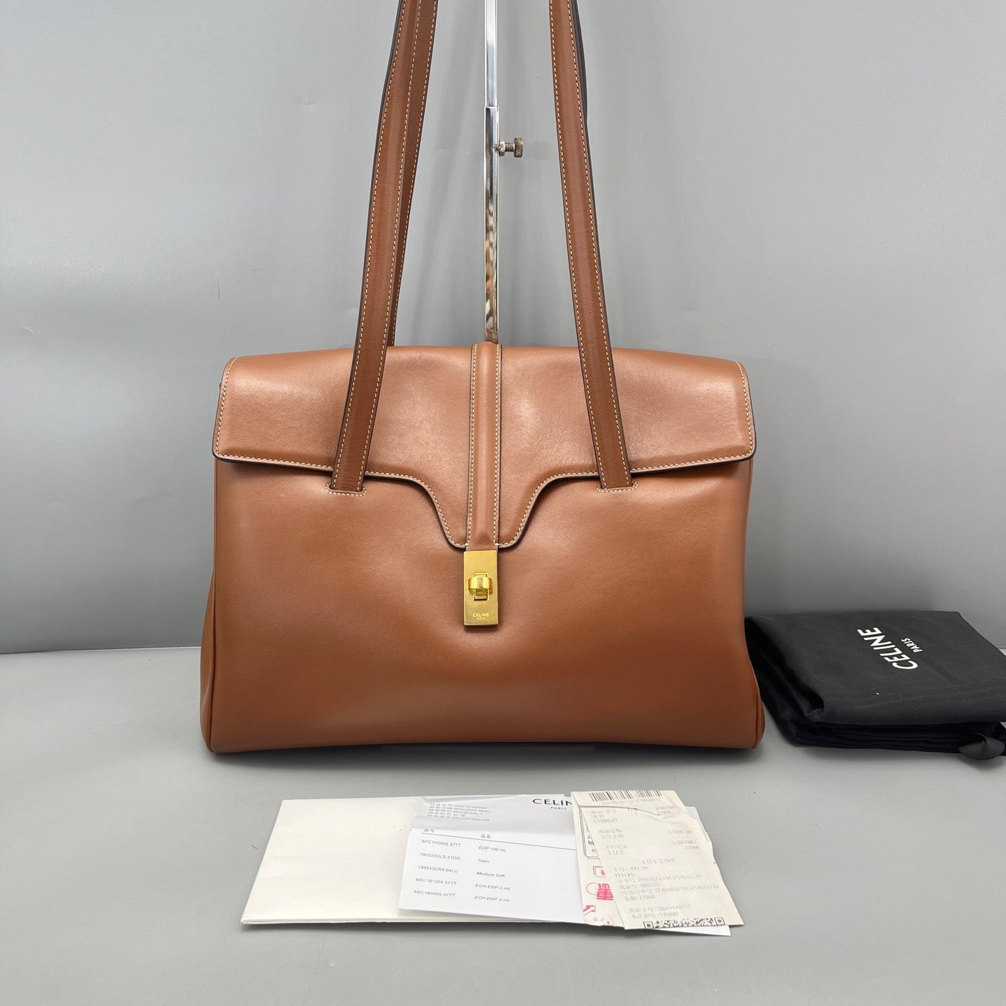 Celine - Soft 16 Medium - Smooth calfskin leather - Brown - (Medium)