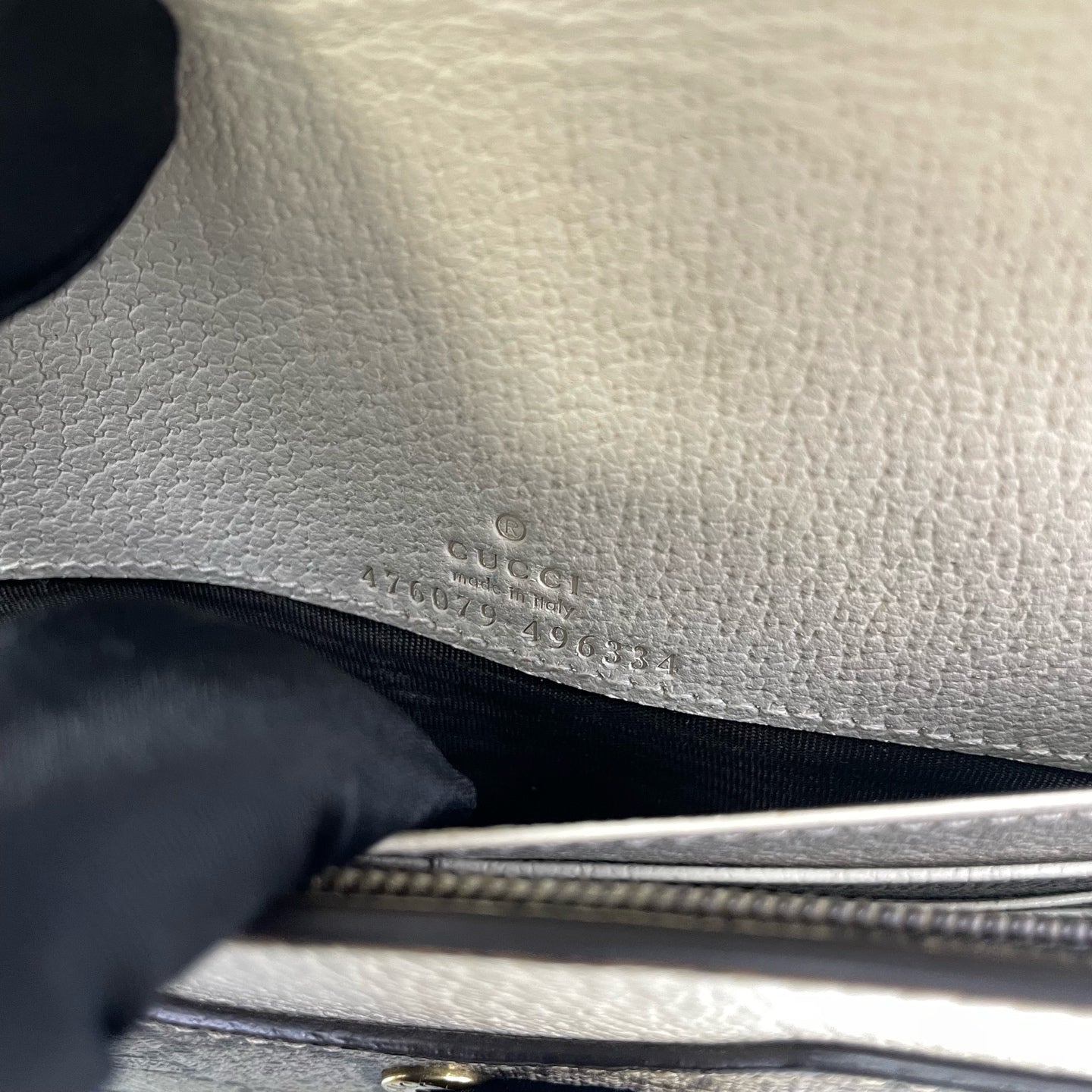 Gucci - Margaret Bee Wallet on Chain - GG Supreme coated canvas with grained leather trim - Beige, White, Red, Green - (Mini)