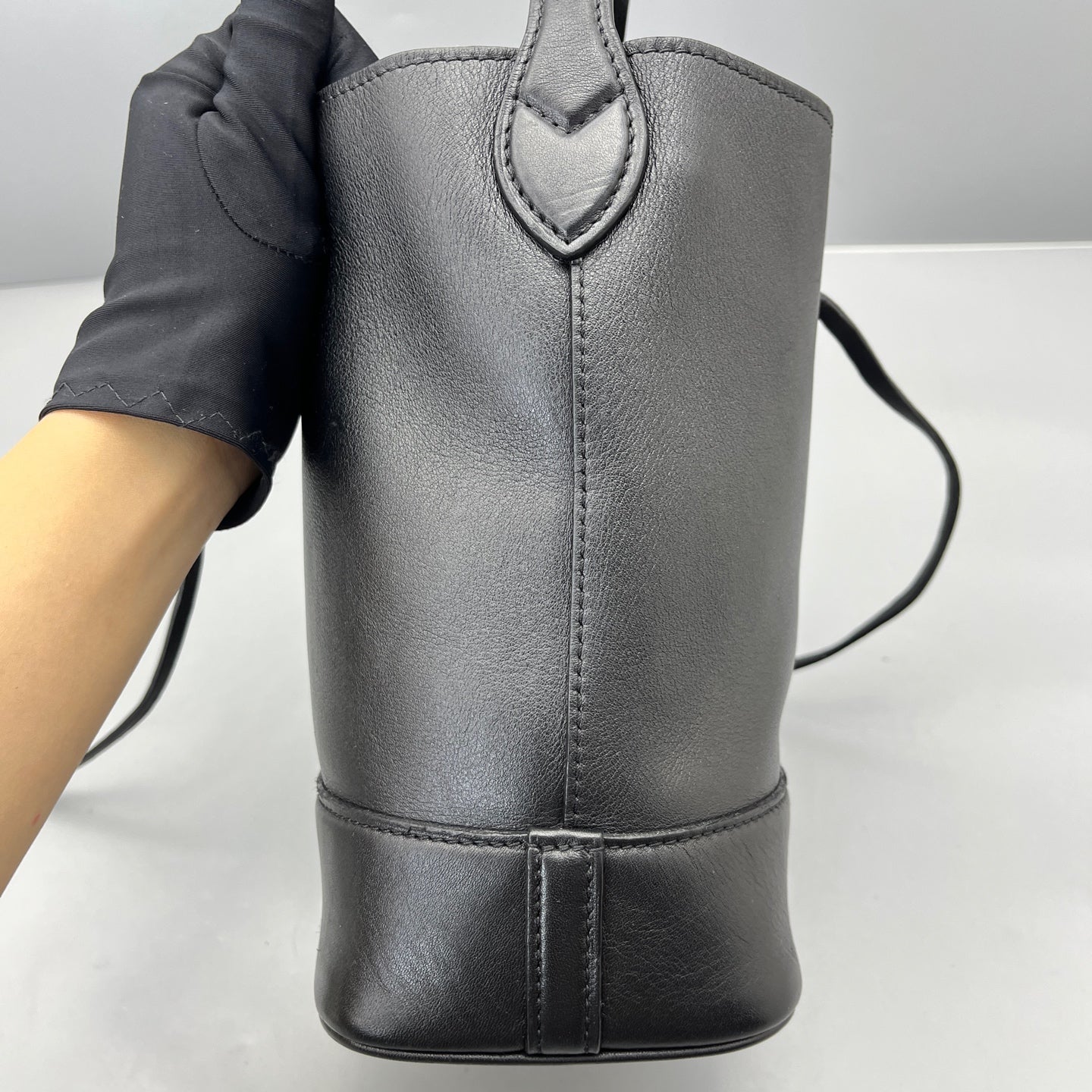 Louis Vuitton - Show Model Limited Edition Bucket Mother-Child Bag - Leather - Black - (Medium)