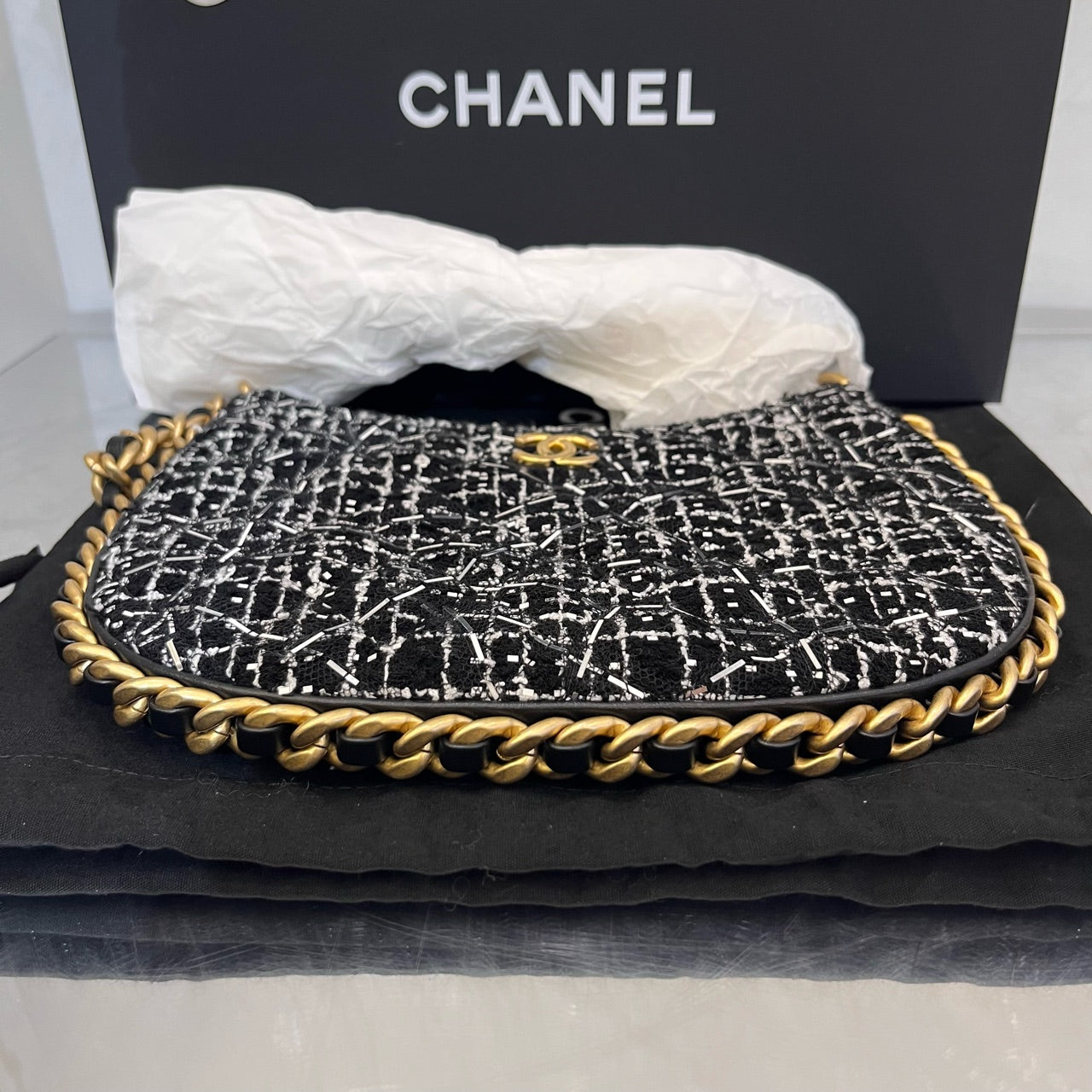 Chanel - Hobo - Tweed with leather trim - Black - (small)