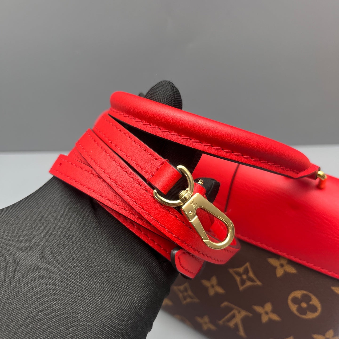 Louis Vuitton - Locky BB - Monogram canvas and smooth leather - Brown and Red - (mini)