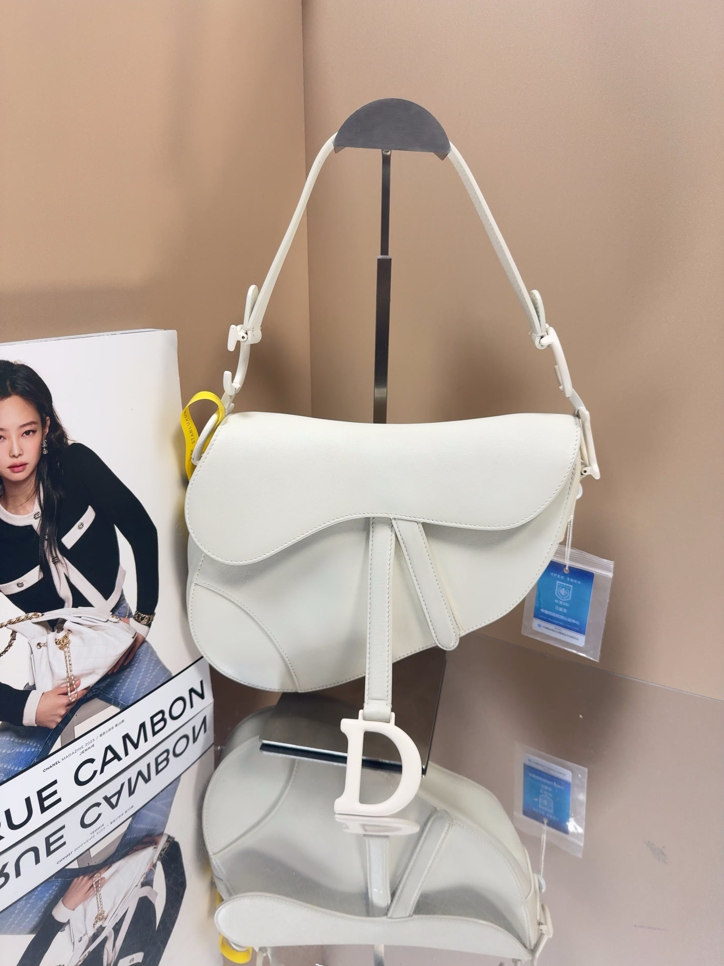 Dior - Saddle Bag - Leather - White - (Medium)
