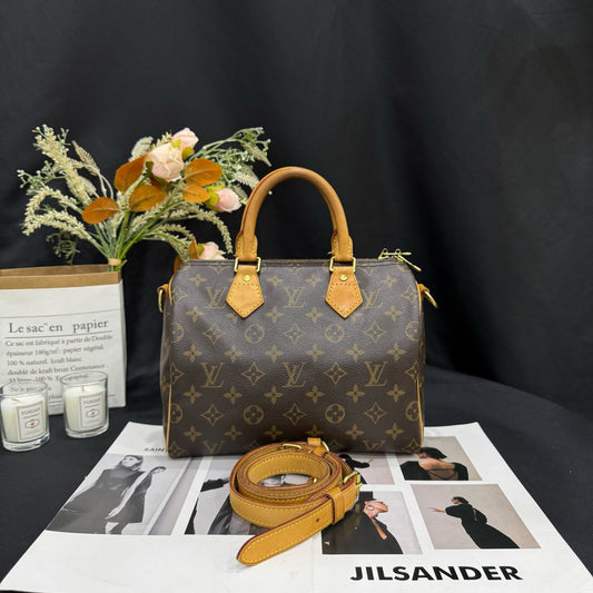 Louis Vuitton - Speedy Bandouliere 25 - Monogram coated canvas with Vachetta leather trim - Brown - (small)