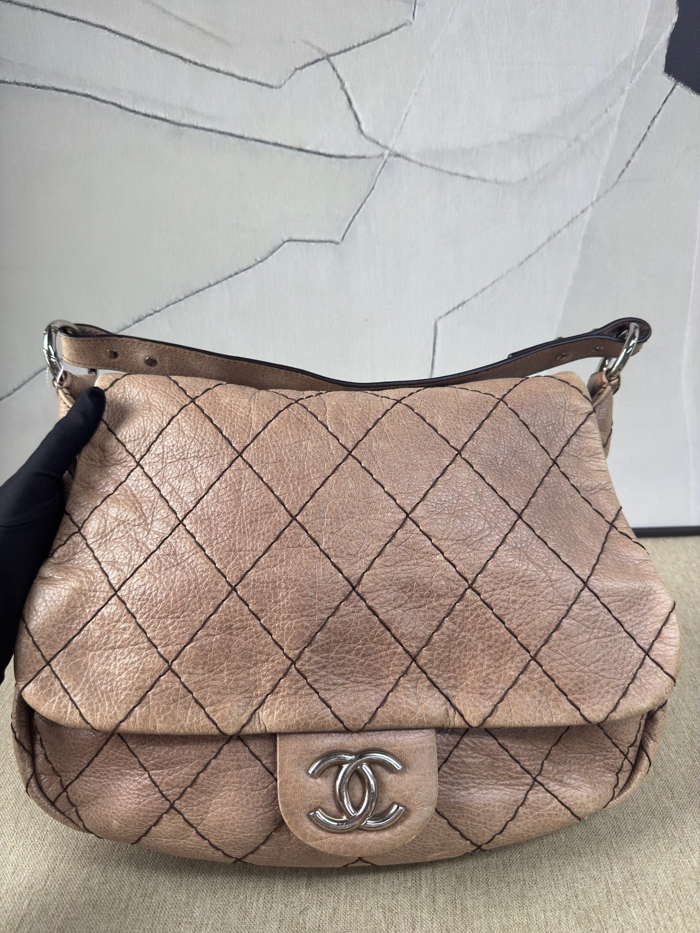 Chanel - Pumpkin Airport Chain Bag - Cowhide leather - Beige - (Large)