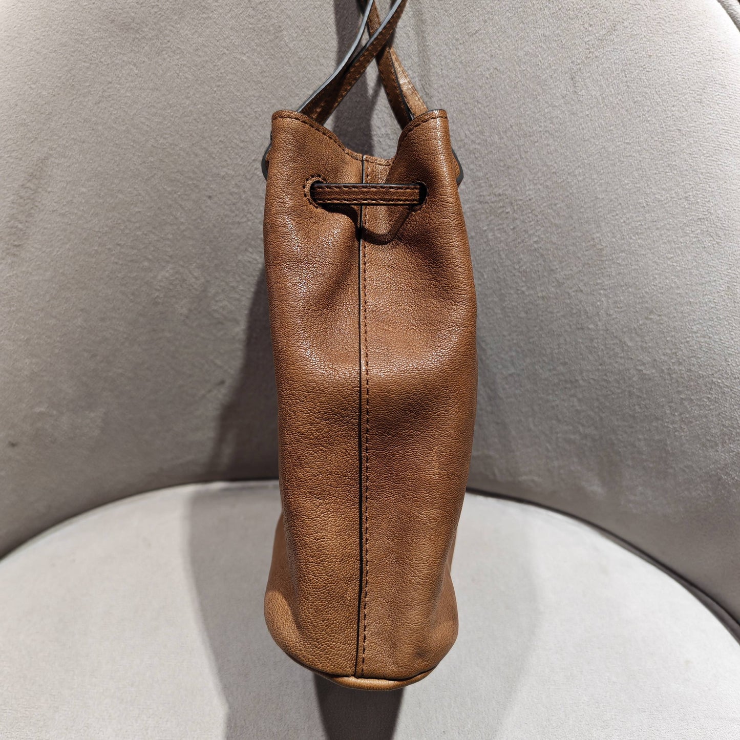 Miu Miu - Lambskin Bucket Bag - Lambskin leather - Brown - (mini)