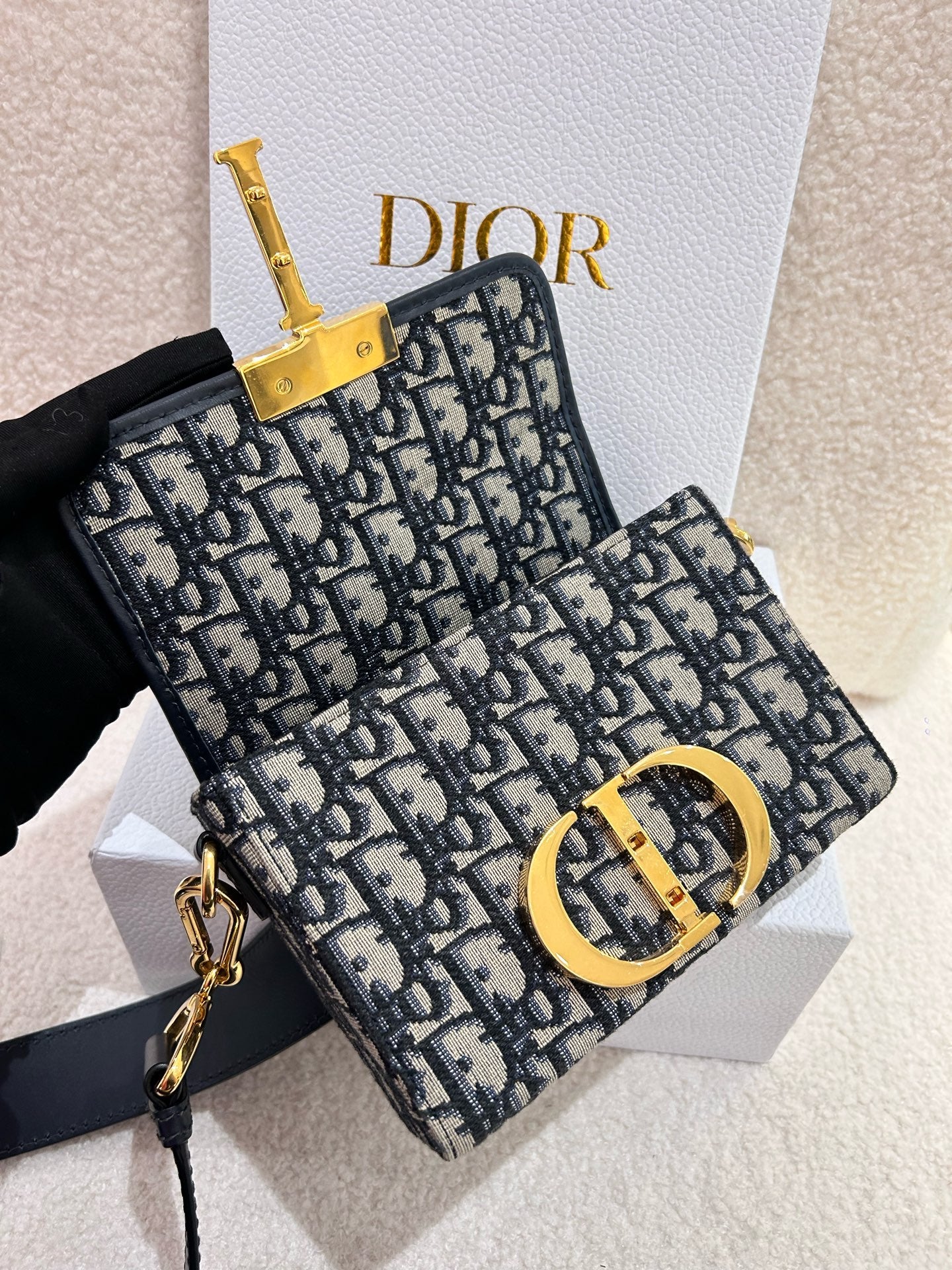 Dior - Montaigne Box Bag - Dior Oblique jacquard canvas with calfskin leather trim - Navy and Beige with Gold-Tone Hardware - (mini)