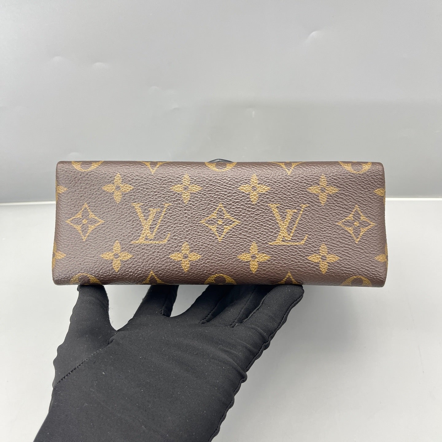 Louis Vuitton - Locky BB - Monogram coated canvas with smooth leather trim - Monogram brown and black - (mini)