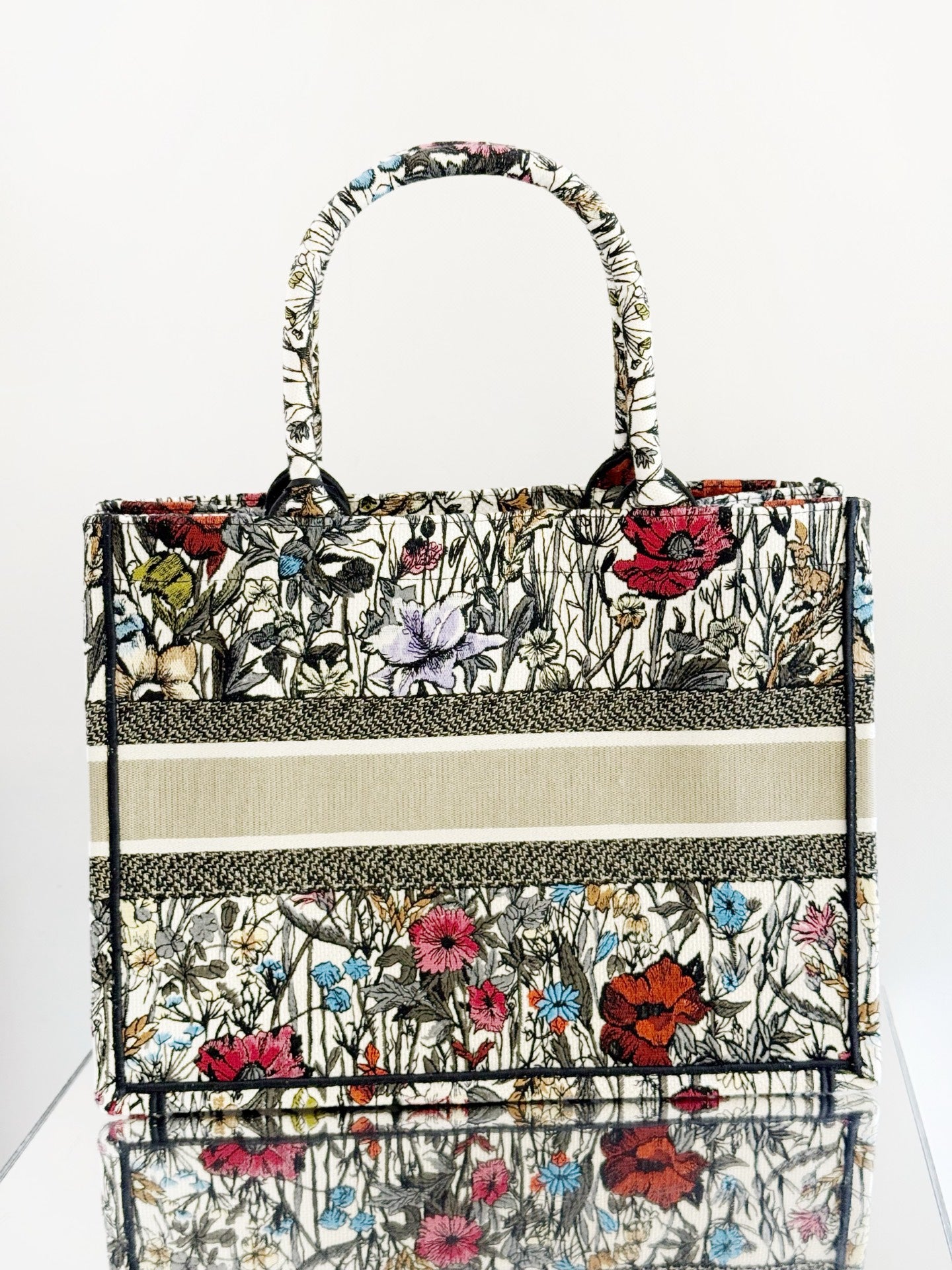 Dior - Dior Book Tote Limited Edition "Wheat and Hibiscus" - Embroidered canvas - Multicolour - (medium)