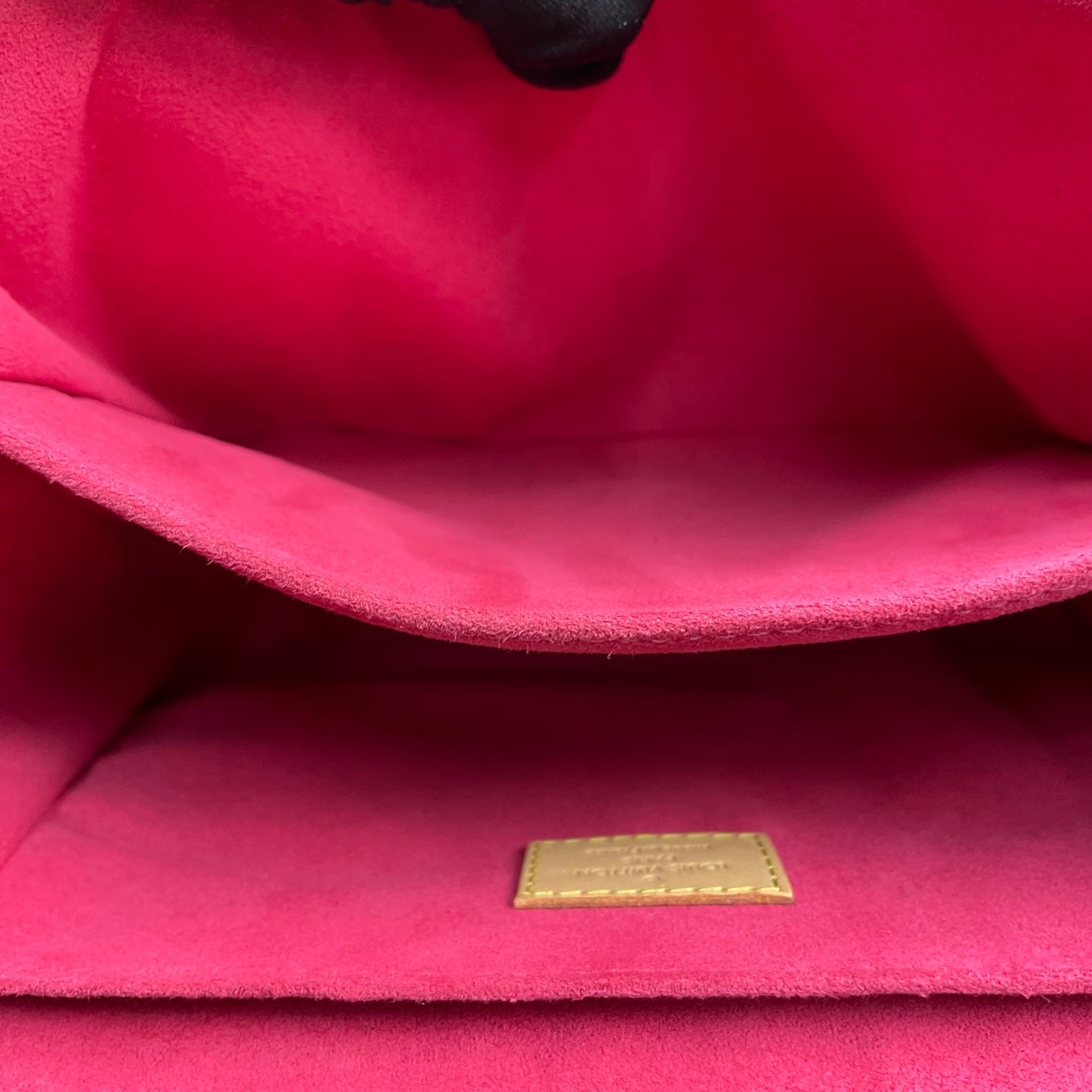 Louis Vuitton - Pochette Metis Monogram Canvas with Patches - Monogram coated canvas with natural cowhide leather trim - Brown - (Medium)