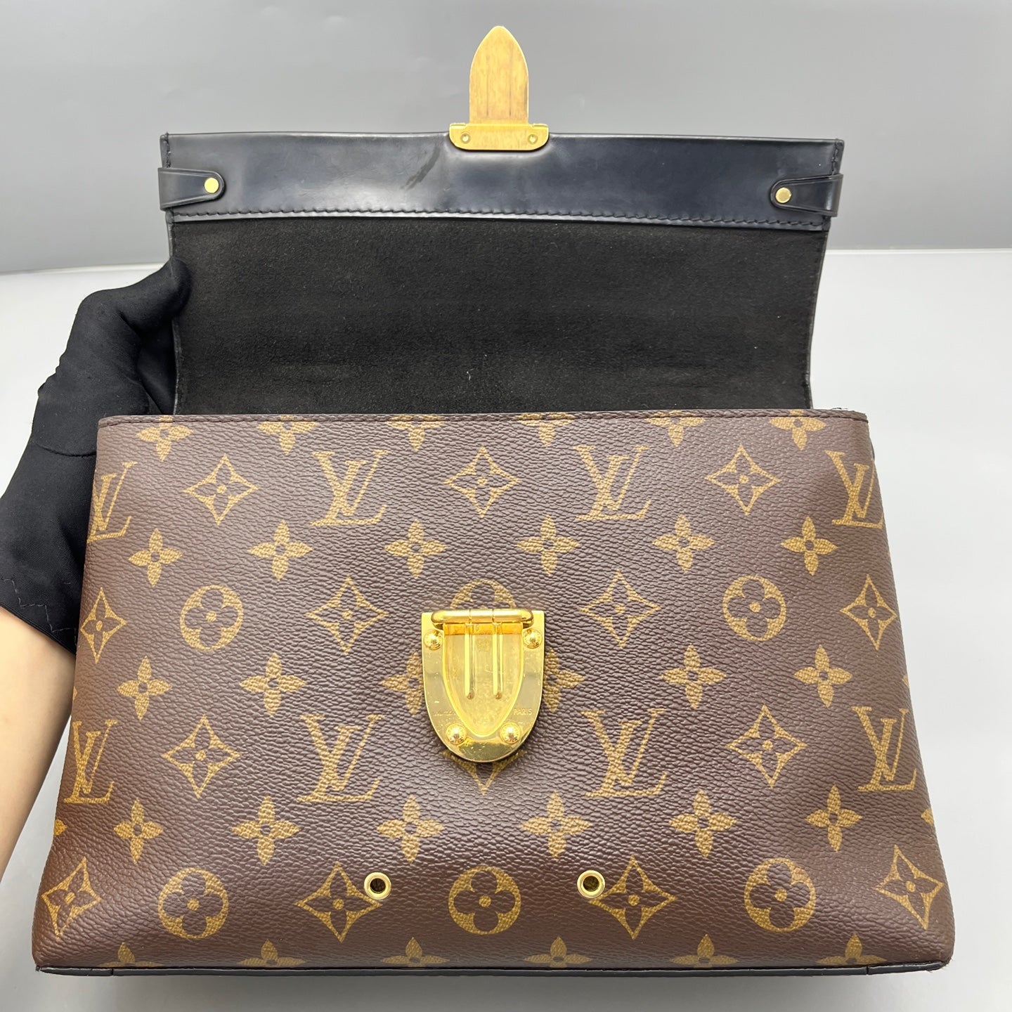 Louis Vuitton - One Handle Flap Bag - Monogram coated canvas and smooth cowhide leather - Brown and Black with Gold-Tone Hardware - (small)