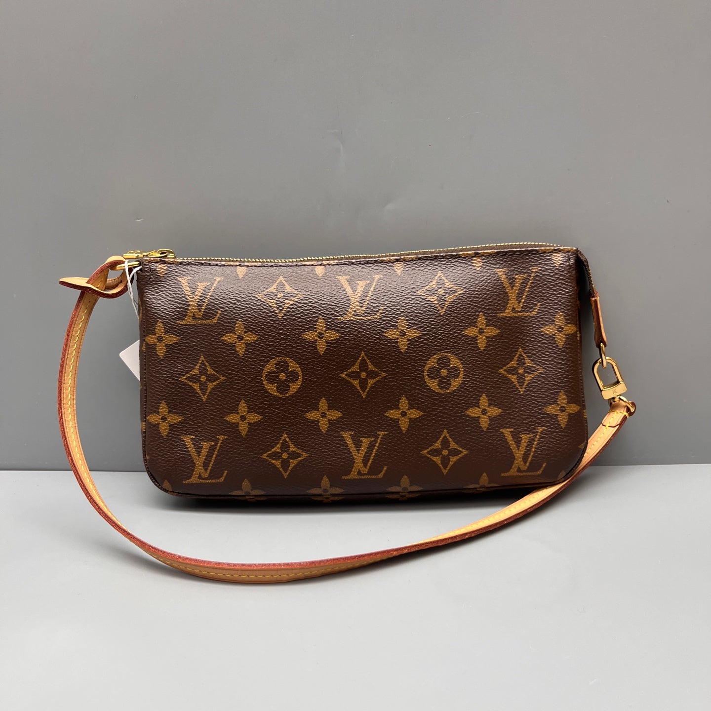Louis Vuitton - Pochette Accessoires - Monogram coated canvas with Vachetta leather trim - Brown - (mini)