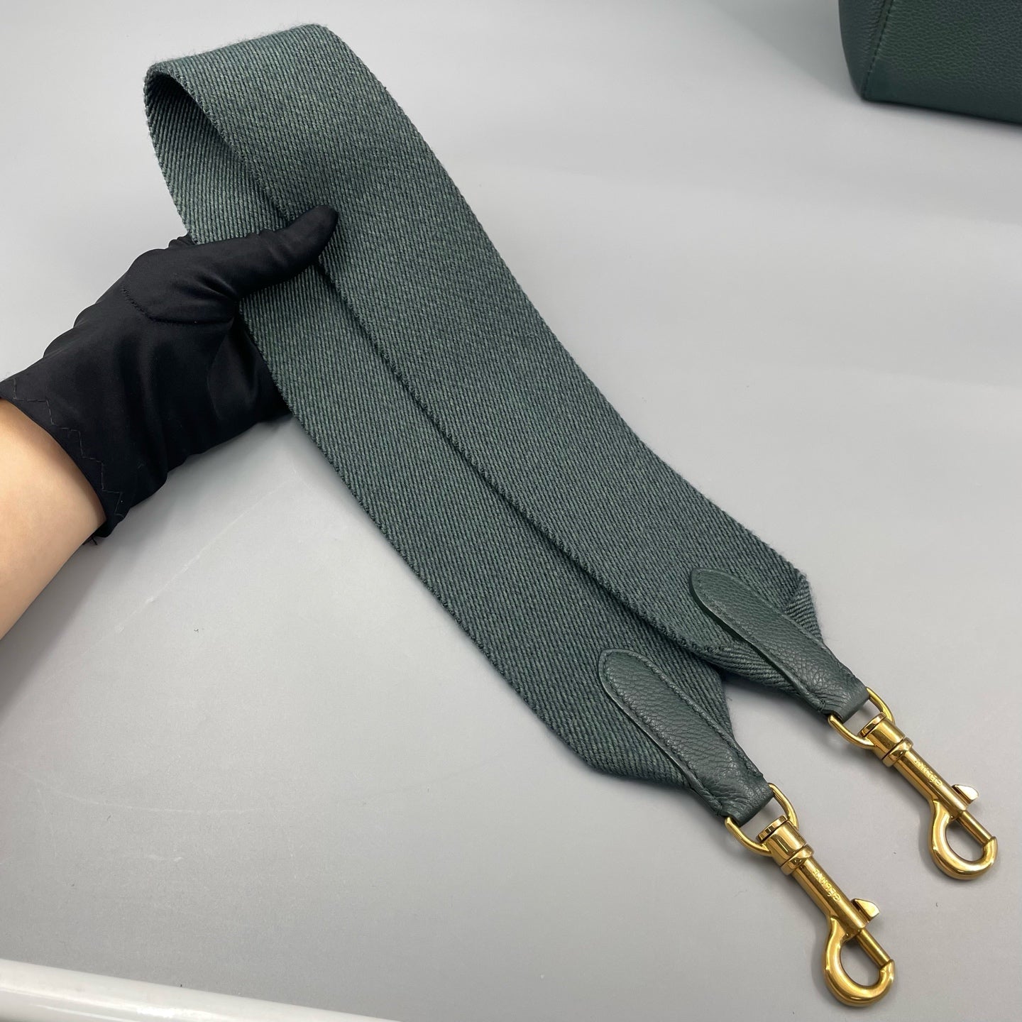 Celine - Small Sangle Bucket Bag (Style 182412L6024) - Grained leather - Dark Green - (Small)