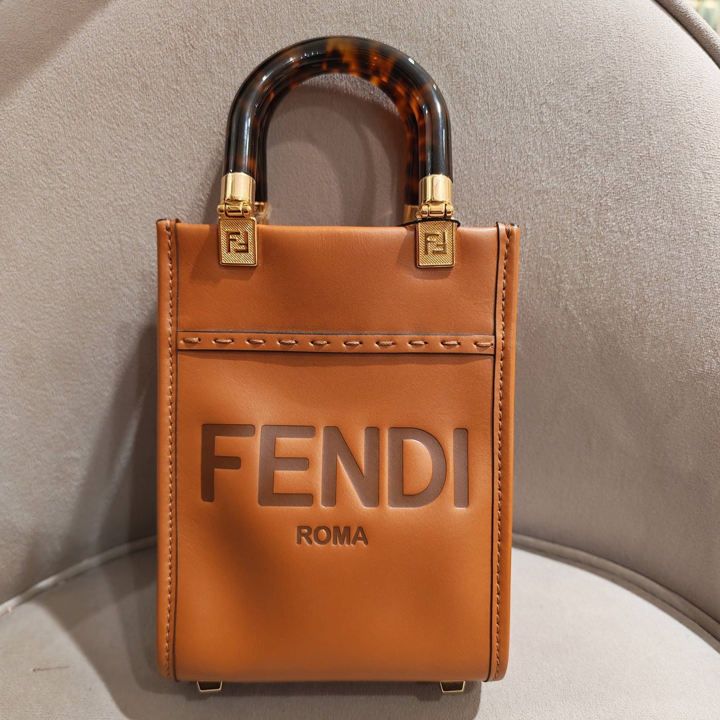 Fendi - Mini Shopper - Calfskin leather with plexiglass handles - Caramel brown - (mini)