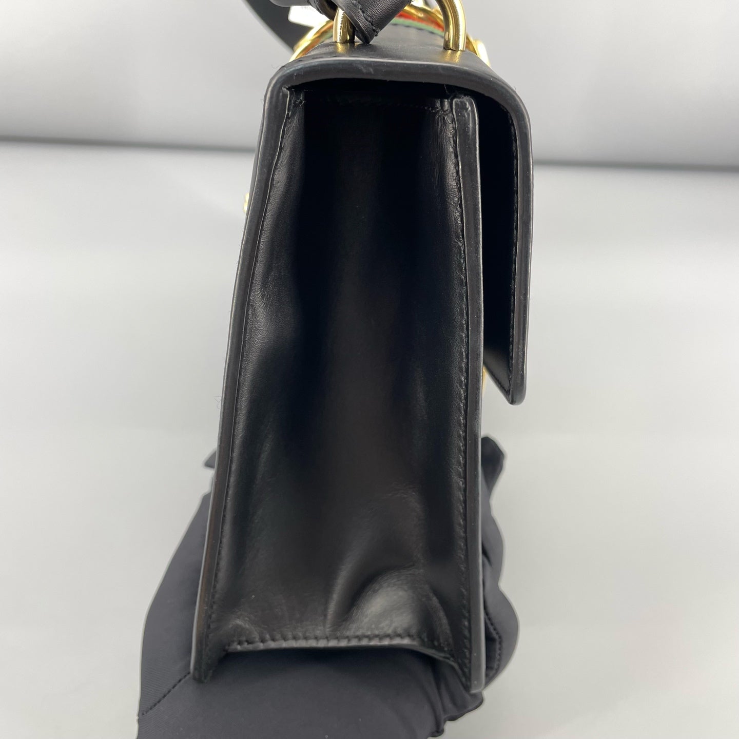 Gucci - Sylvie - Leather - Black - (Medium)