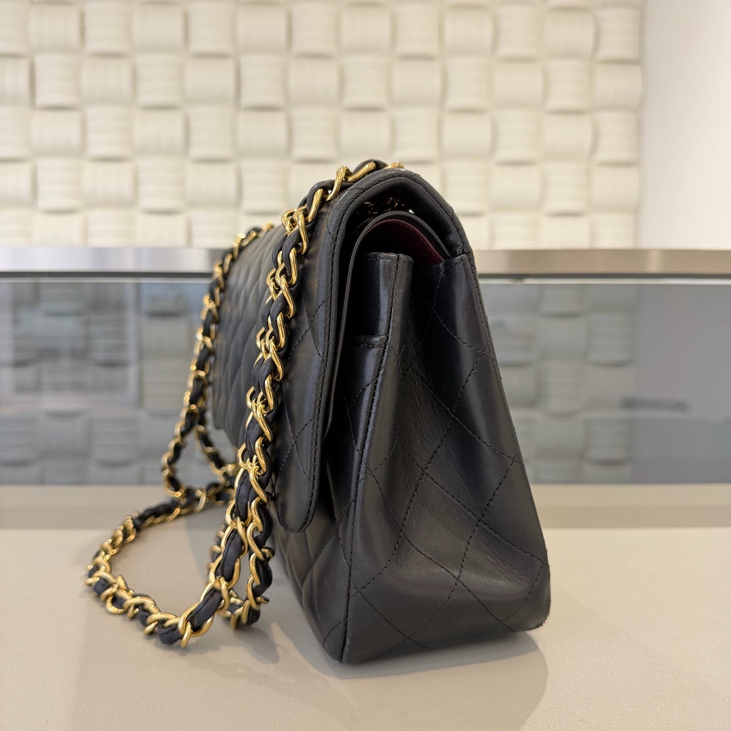 Chanel - Classic Flap Jumbo Double Flap Bag - Lambskin leather - Black - (Large)