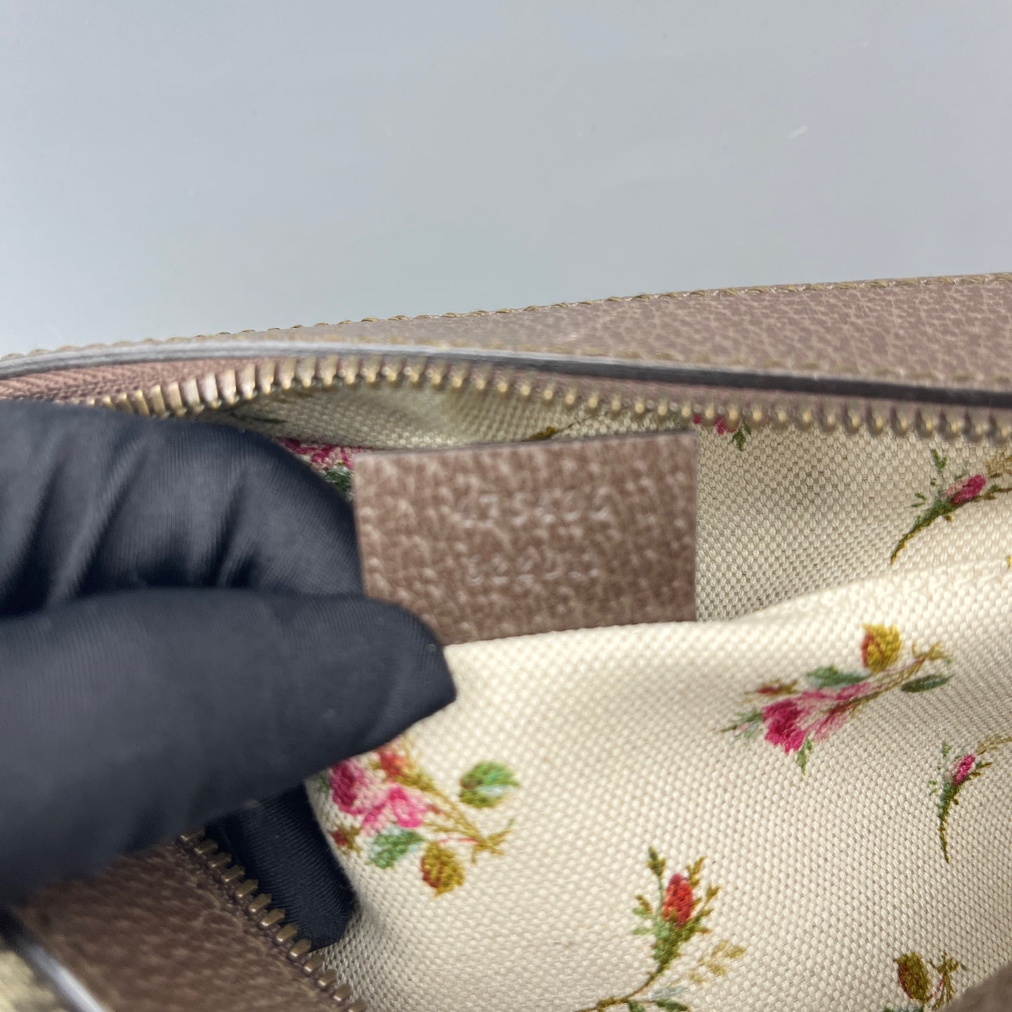 Gucci - Tiger Head Camera Bag - GG Supreme canvas with grained leather trim - Brown with beige monogram and yellow accents - (Small)