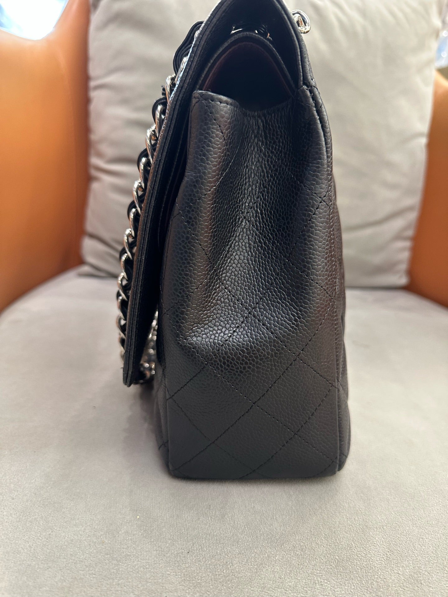 Chanel - Classic Flap Maxi - Leather - Black - (Large)