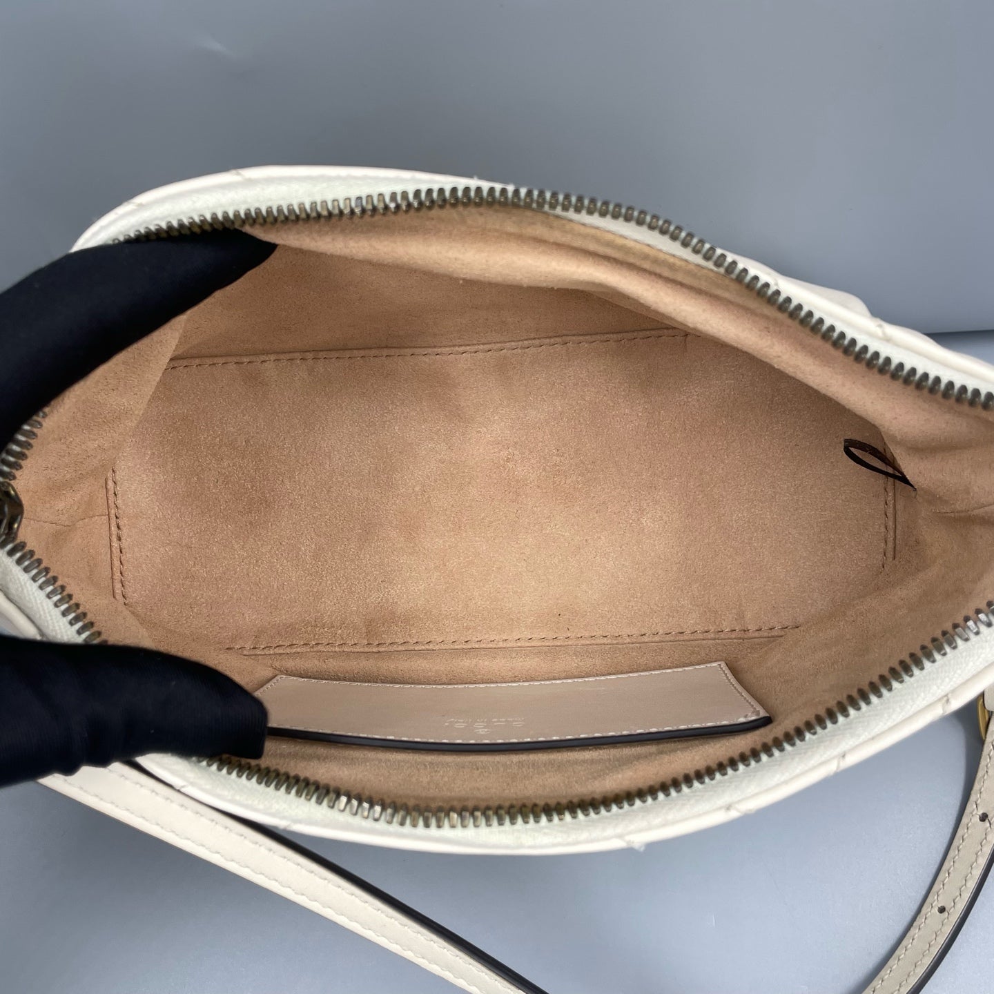 Gucci - GG Marmont Matelassé Underarm Bag - Leather - White - (mini)