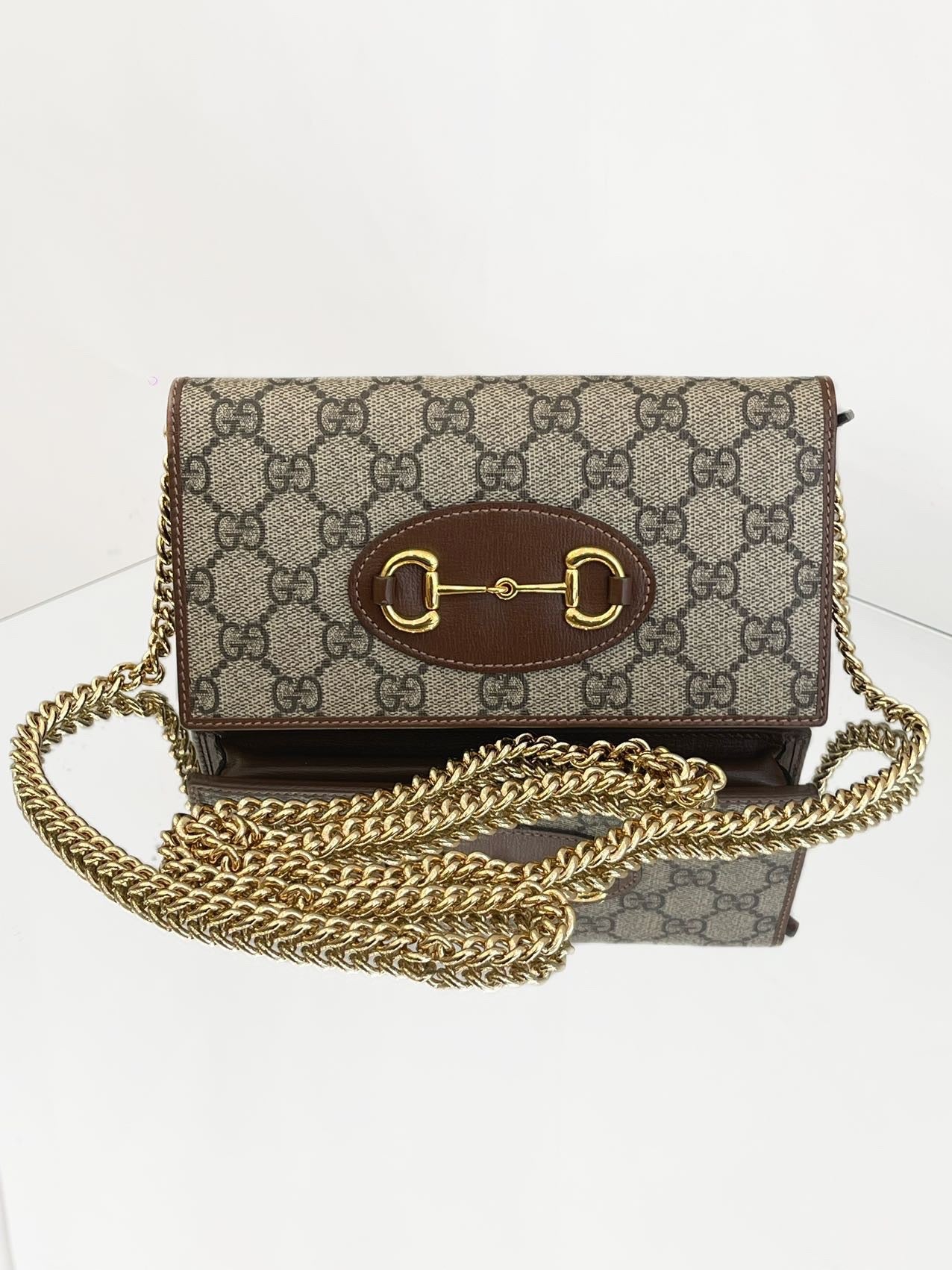 Gucci - 1955 Horsebit Wallet on Chain - GG Supreme canvas and Leather - Beige and Brown with Gold-Tone Hardware - (Small)
