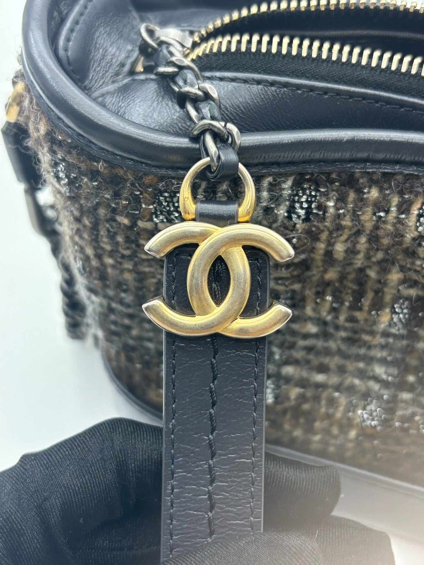 Chanel - Gabrielle Hobo Bag - Tweed and Leather - Multicolour - (Small)
