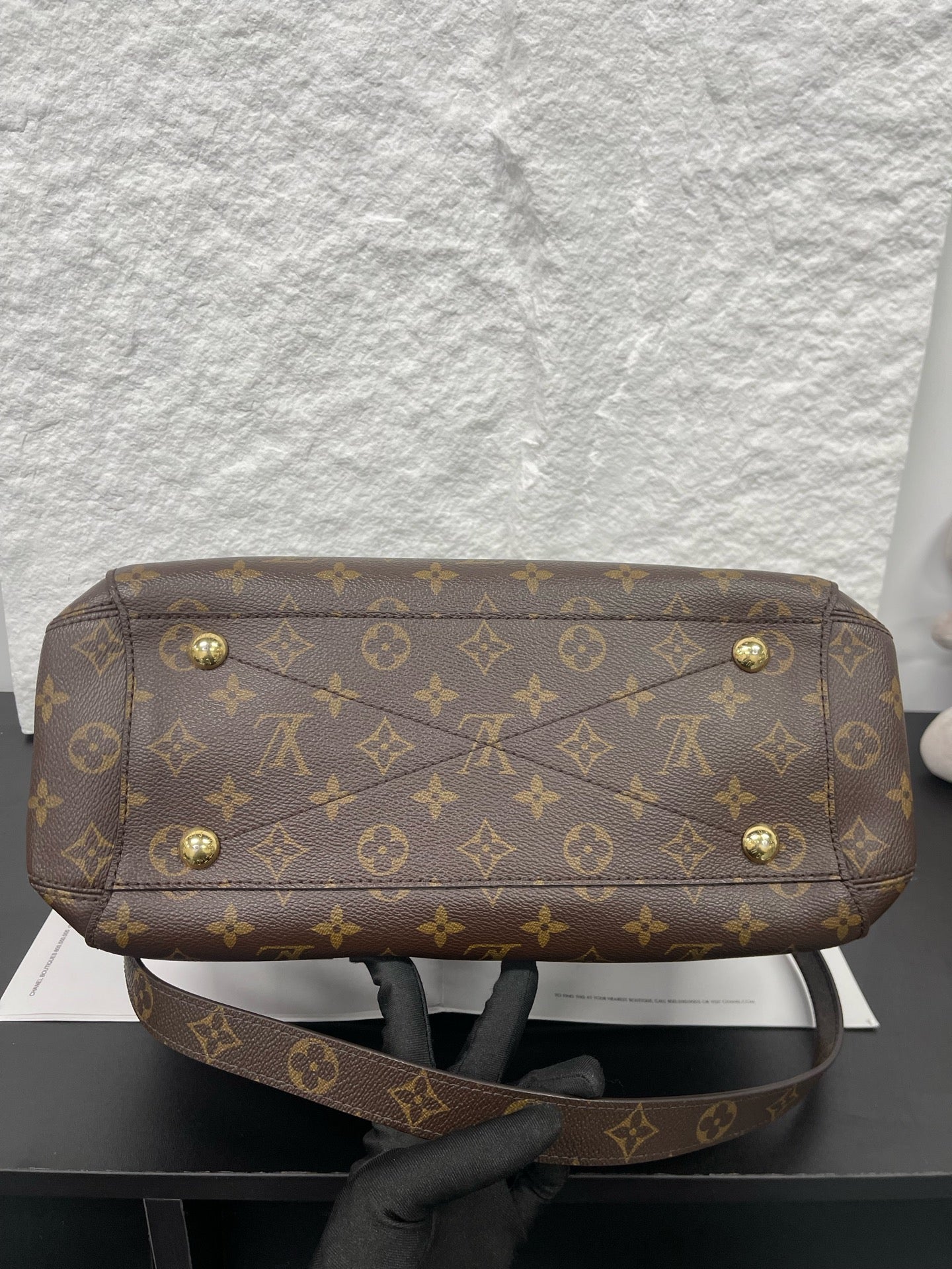 Louis Vuitton - Montaigne MM - Monogram coated canvas with Vachetta leather trim - Brown - (medium)