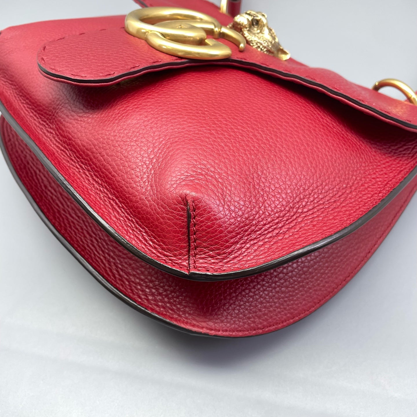 Gucci - Dionysus Tiger Head Saddle Bag - Grained leather - Red - (medium)