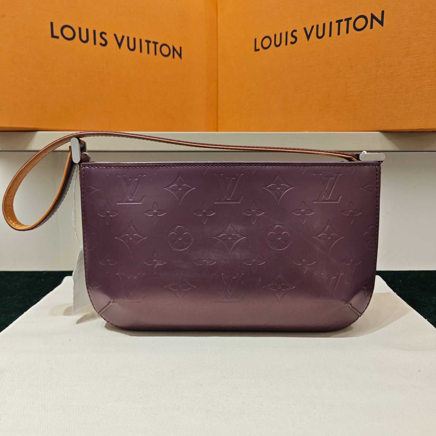 Louis Vuitton - Pochette Accessoires - Patent leather - Purple - (mini)