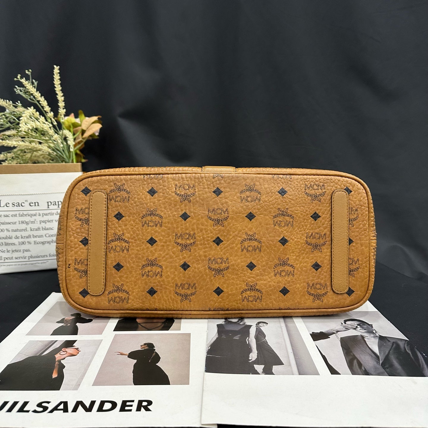 MCM - Visetos Shopper with Pouch - MCM Visetos coated canvas with leather trim - Cognac with Gold-Tone Hardware - (Medium)