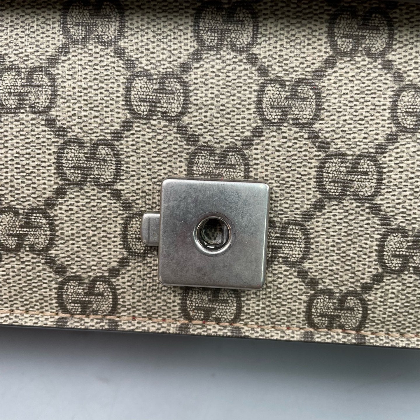 Gucci - Dionysus GG Supreme Canvas Chain Shoulder Bag - Coated canvas with leather and suede trim - Beige and Red - (medium)